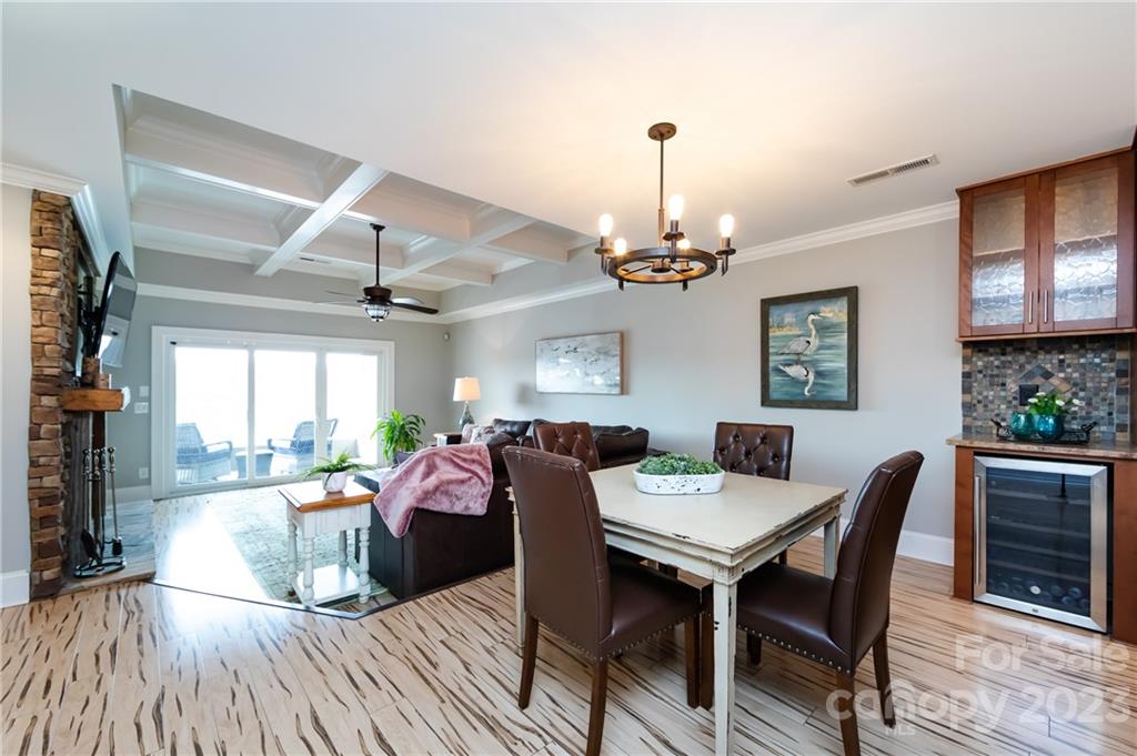 9801 Emerald Point Drive Unit: 11