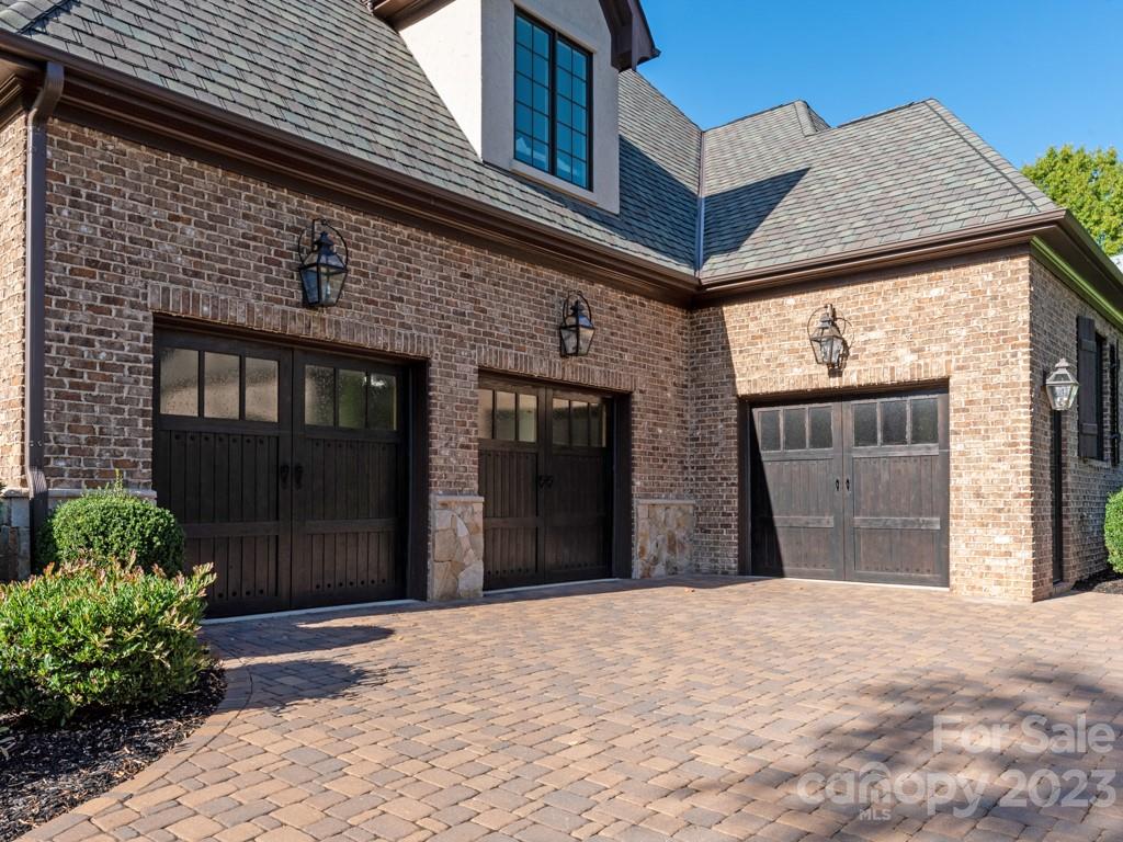 8706 Southshore Drive