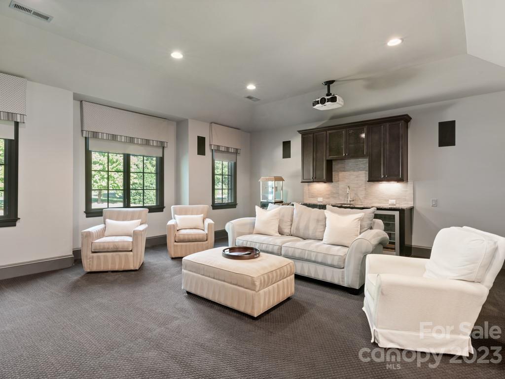 8706 Southshore Drive