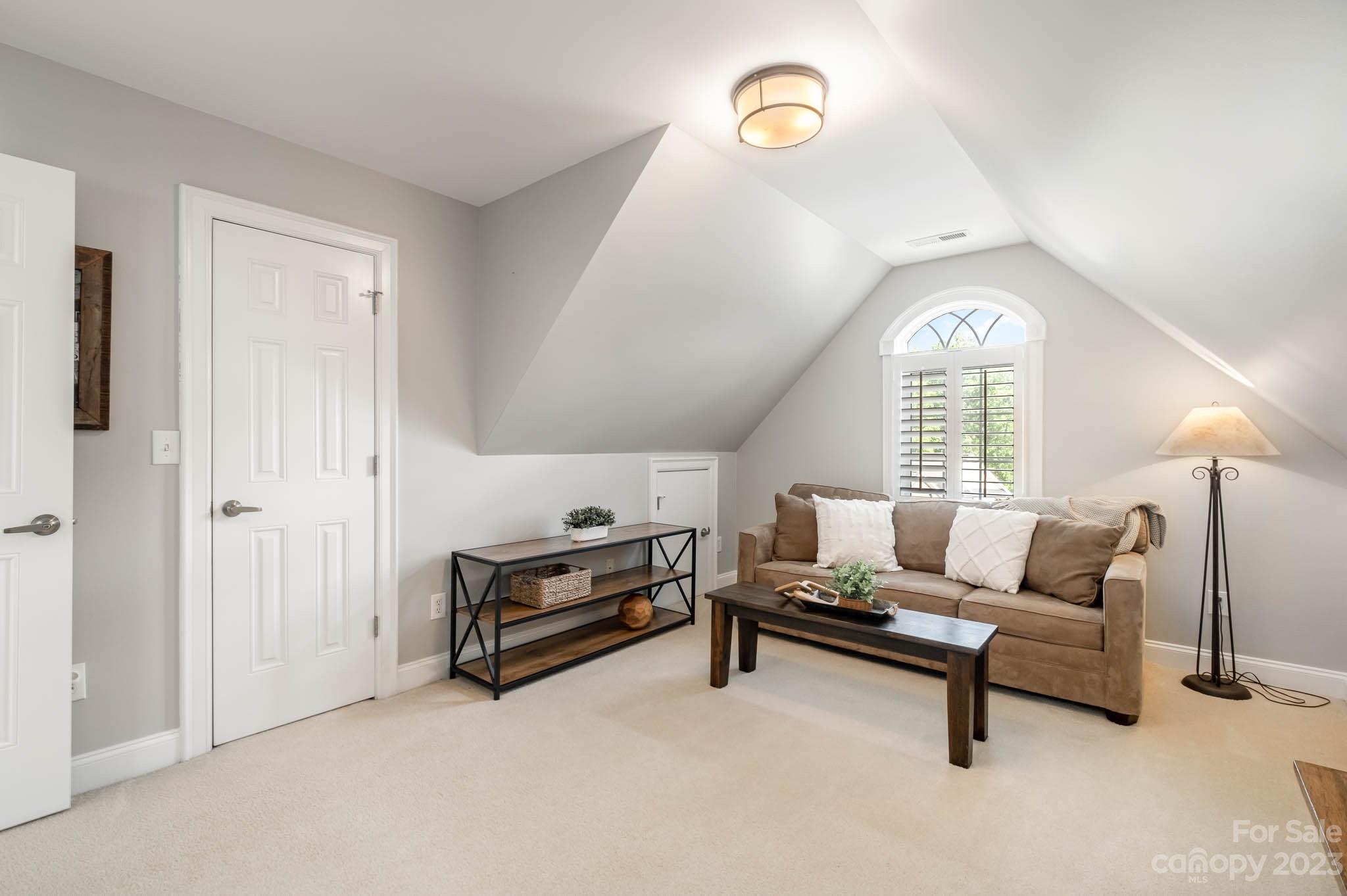 3283 Bannock Drive