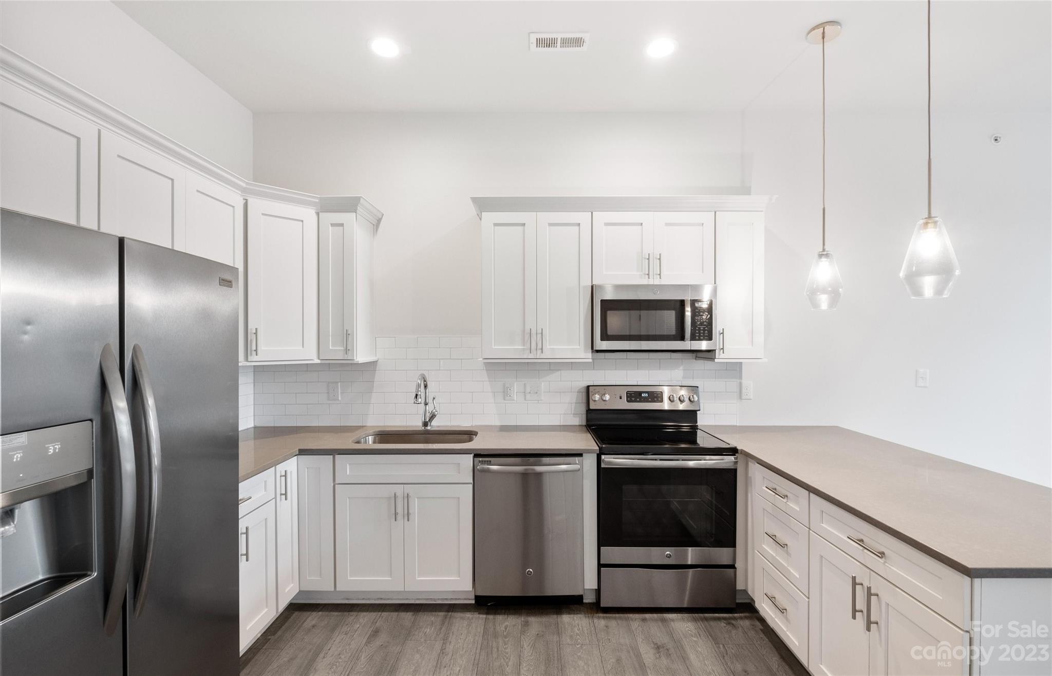 935 Mcalway Road Unit: 304