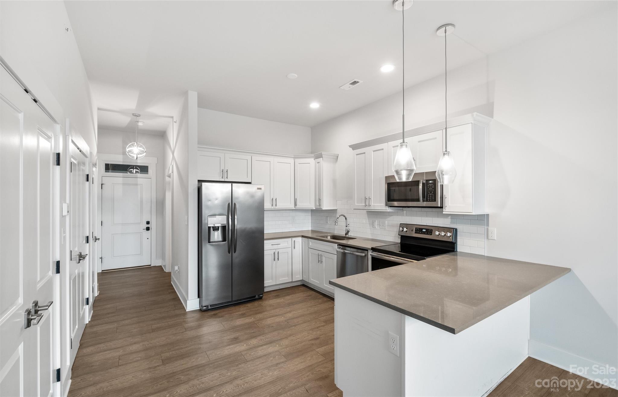935 Mcalway Road Unit: 304