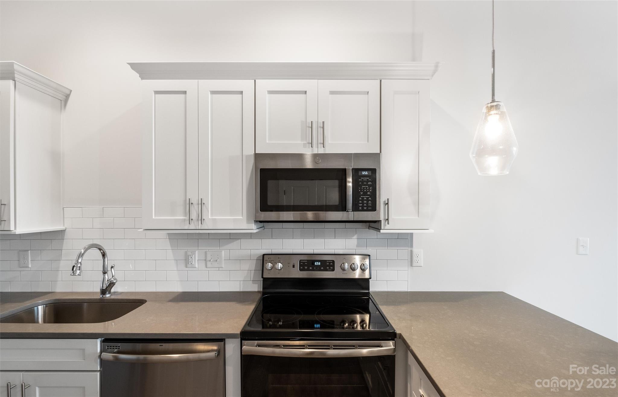 935 Mcalway Road Unit: 304