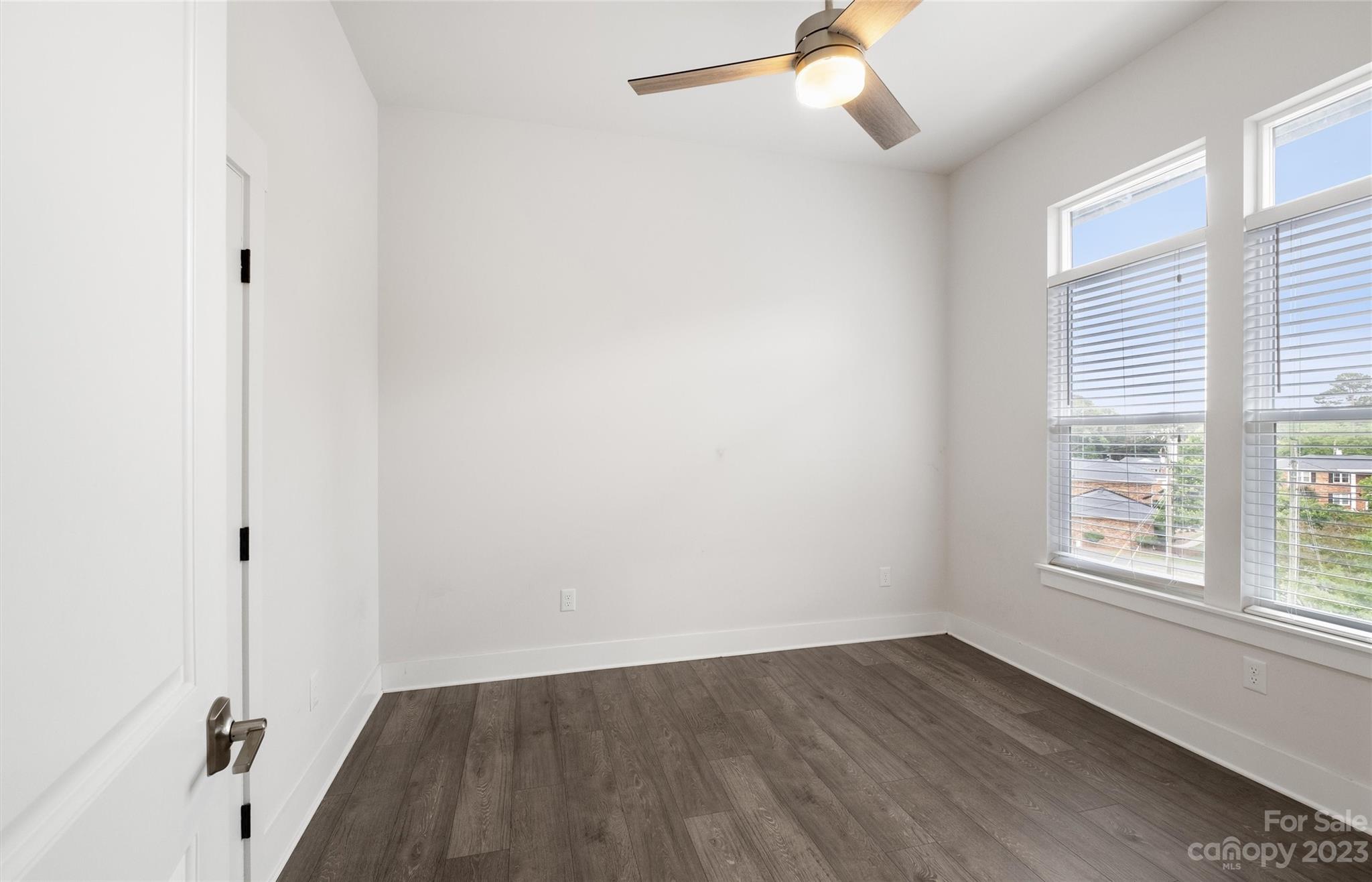 935 Mcalway Road Unit: 304