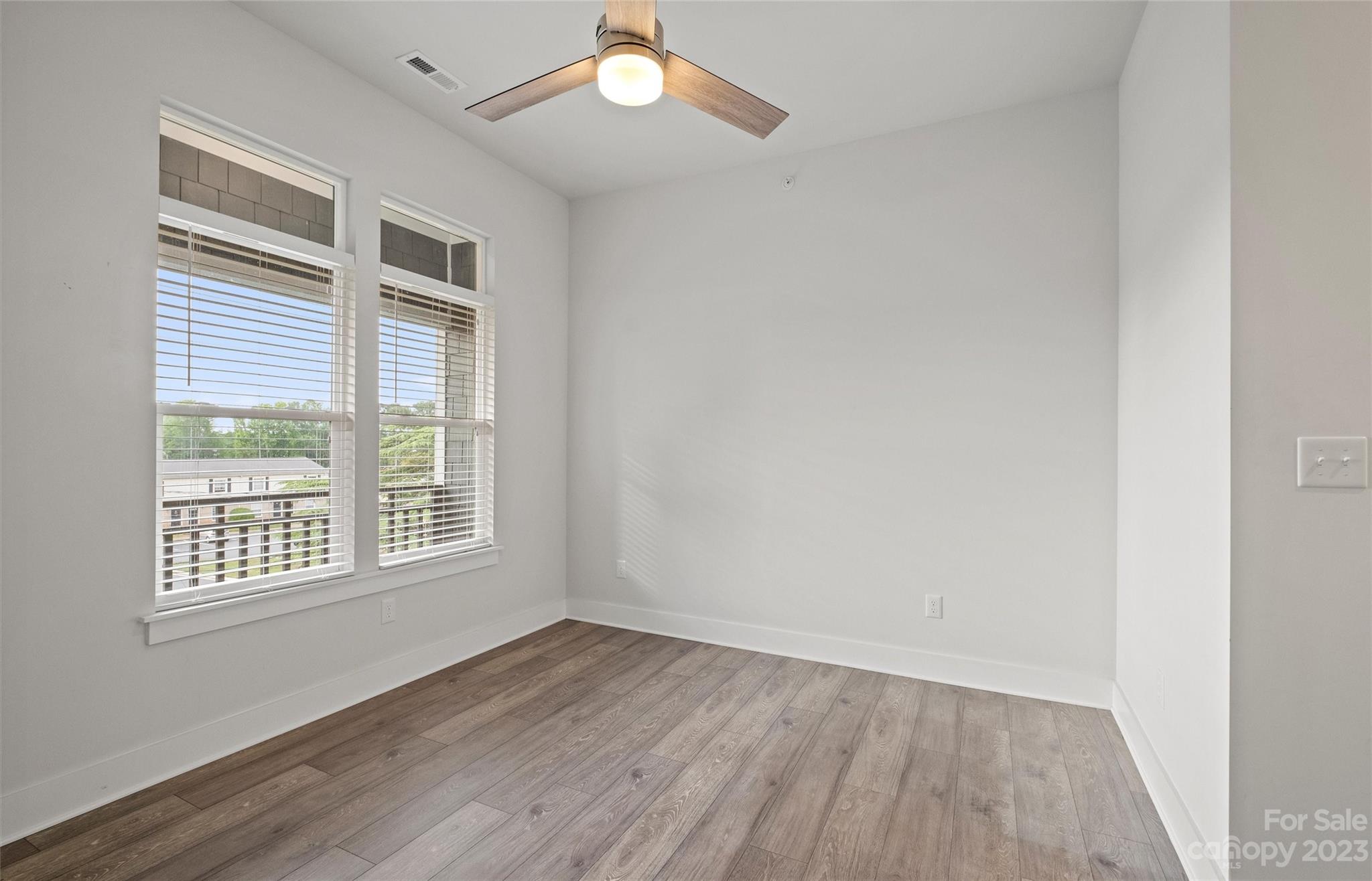 935 Mcalway Road Unit: 304