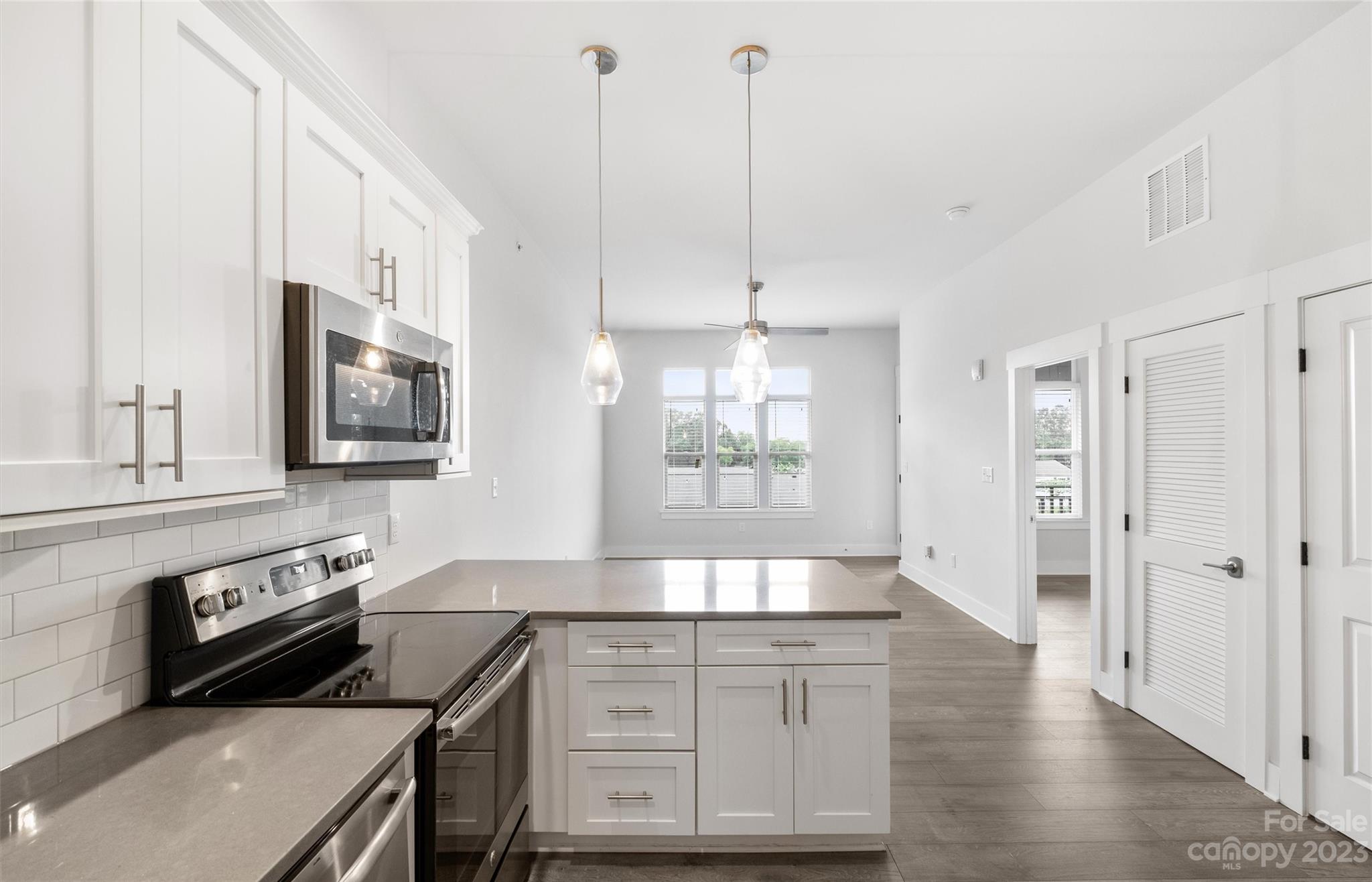 935 Mcalway Road Unit: 304