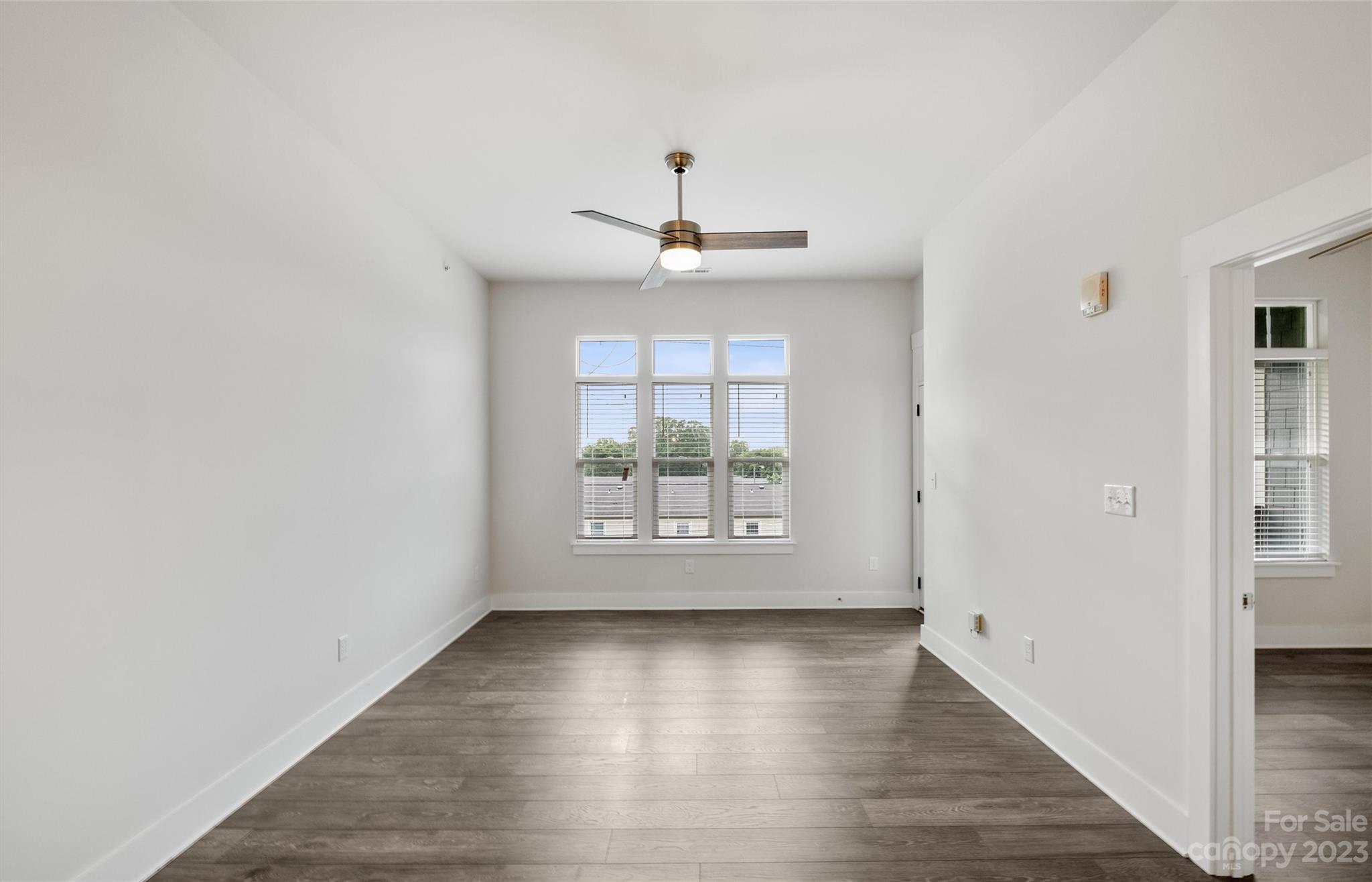 935 Mcalway Road Unit: 304