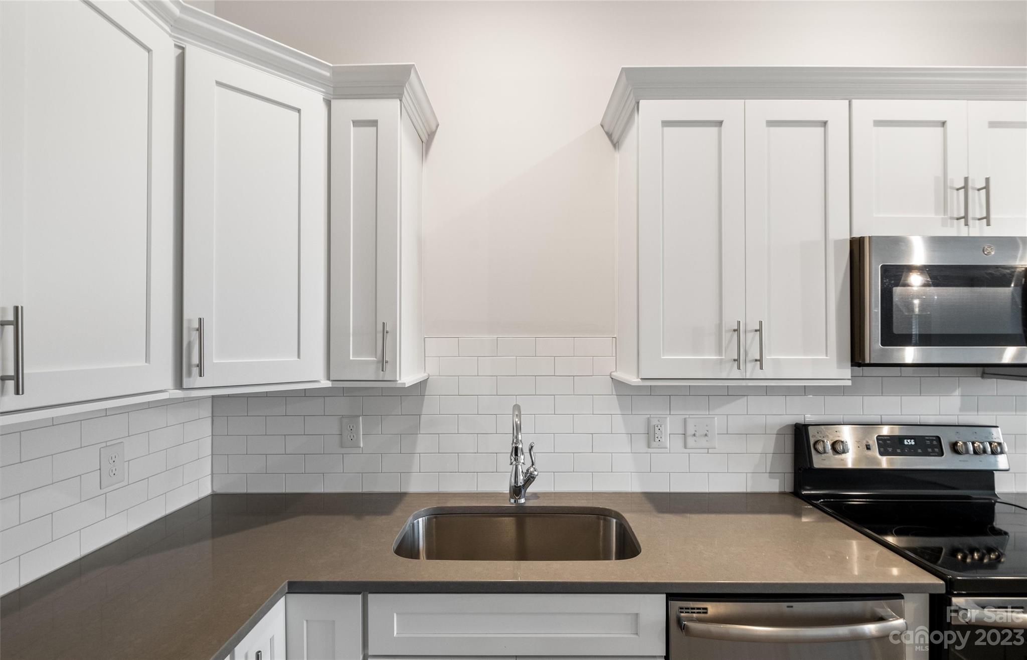 935 Mcalway Road Unit: 304