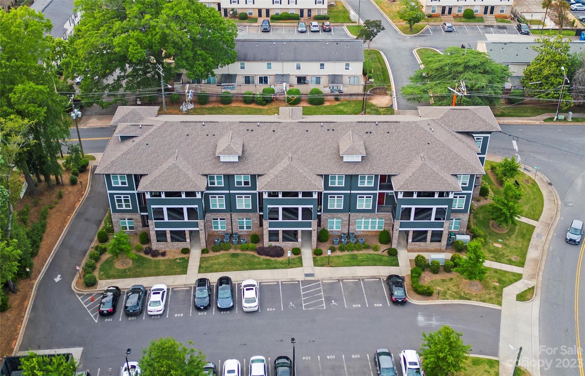 935 Mcalway Road Unit: 304