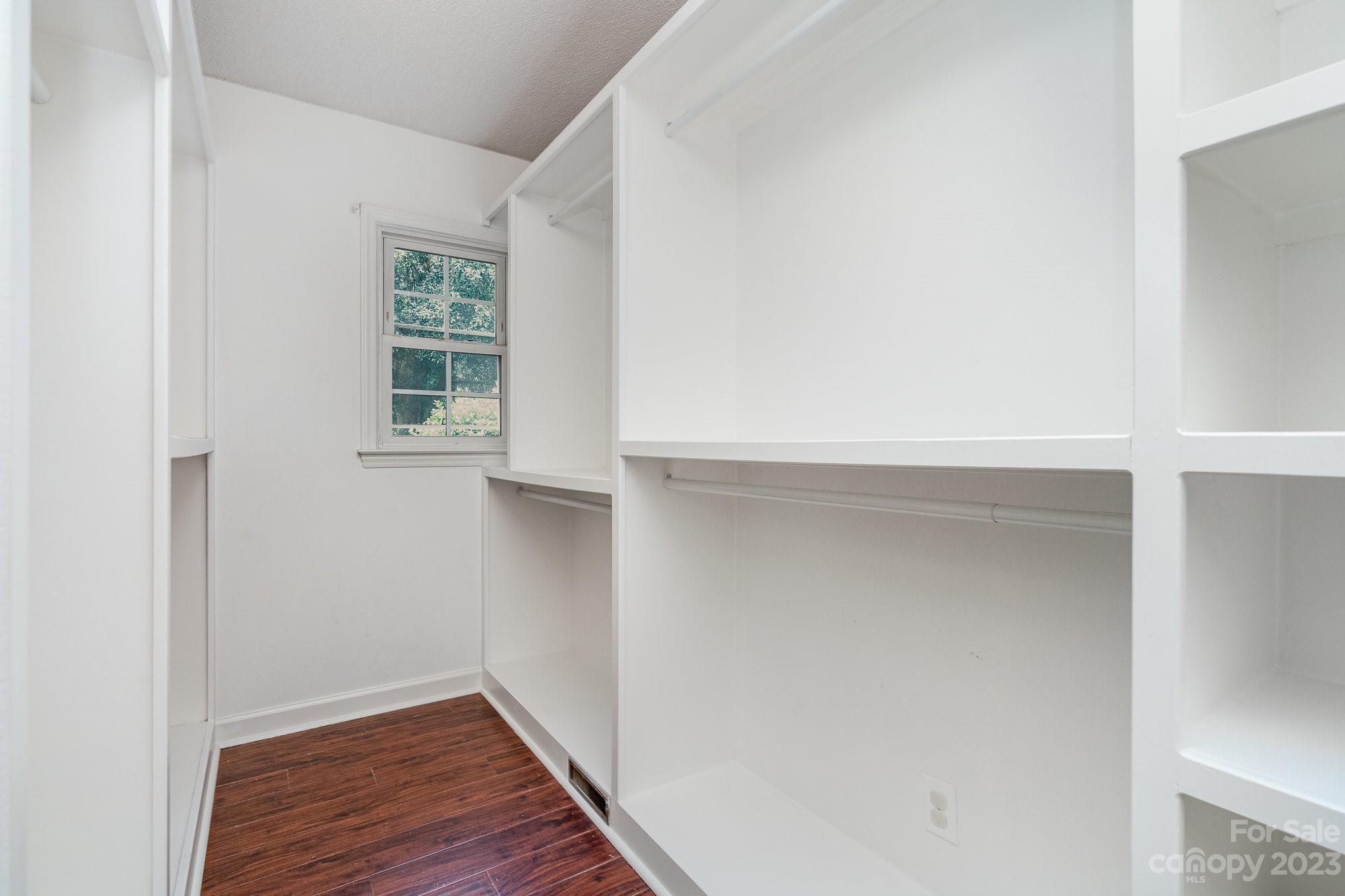 416 Glencurry Drive