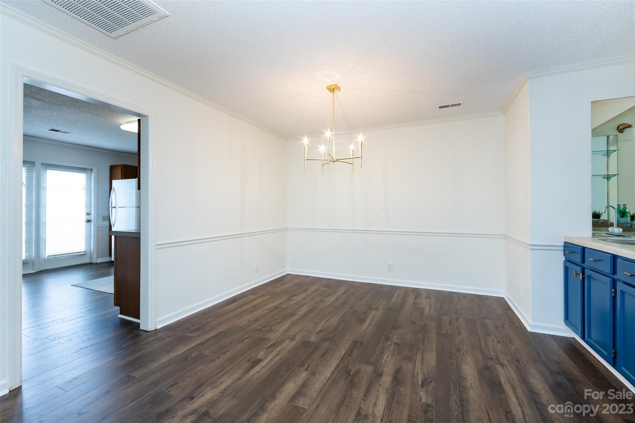 7255 Meeting Street