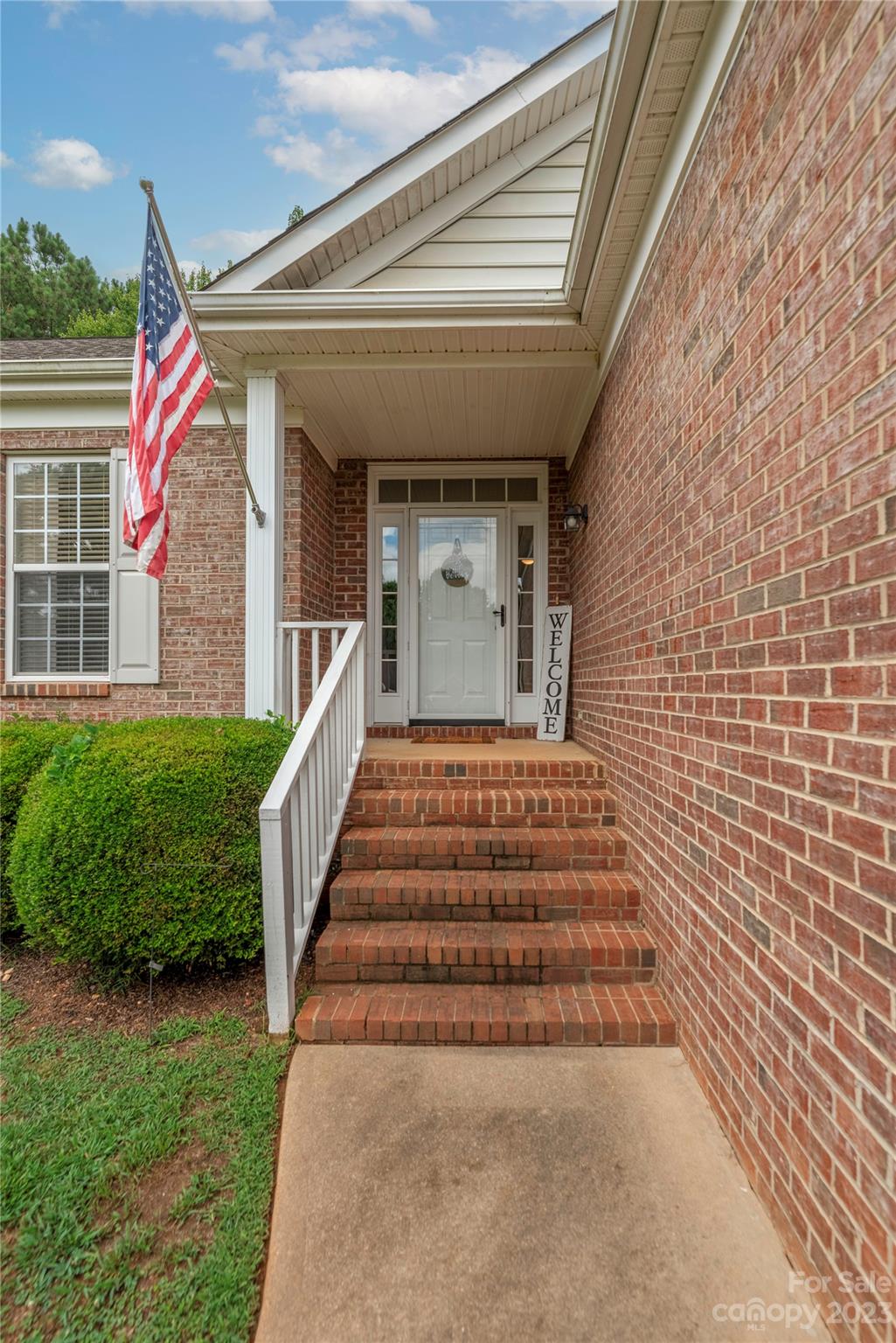 114 Harbor Landing Drive