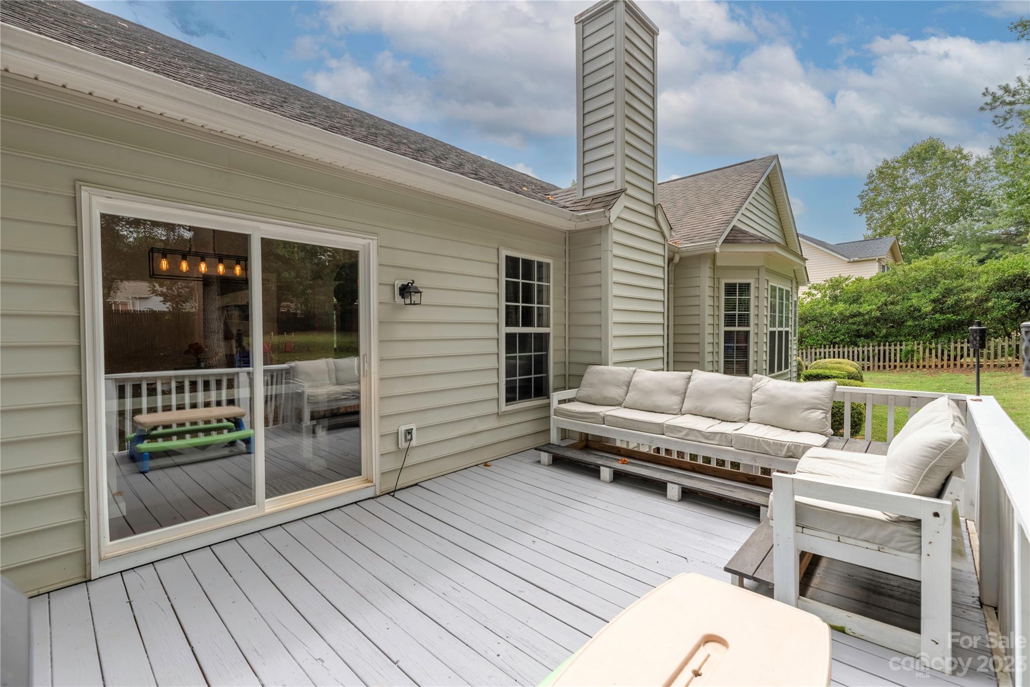 114 Harbor Landing Drive
