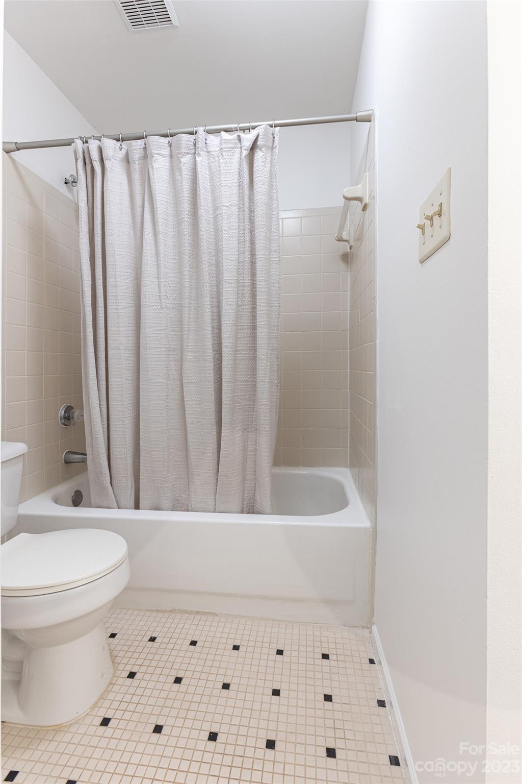 2508 Cranbrook Lane Unit: 4