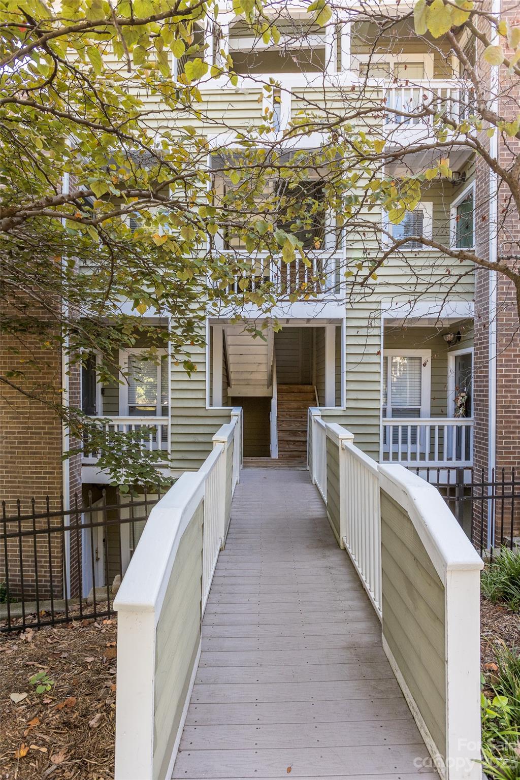 2508 Cranbrook Lane Unit: 4