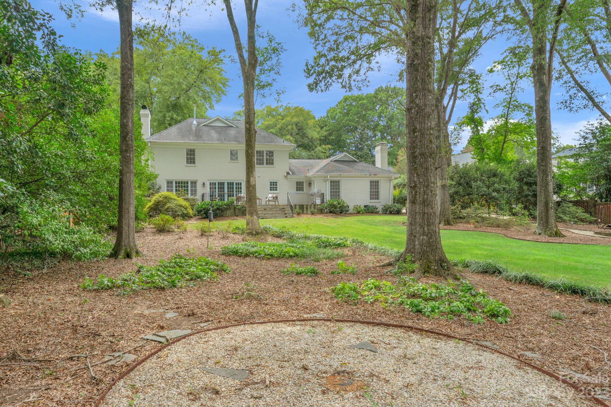 2610 Peary Court