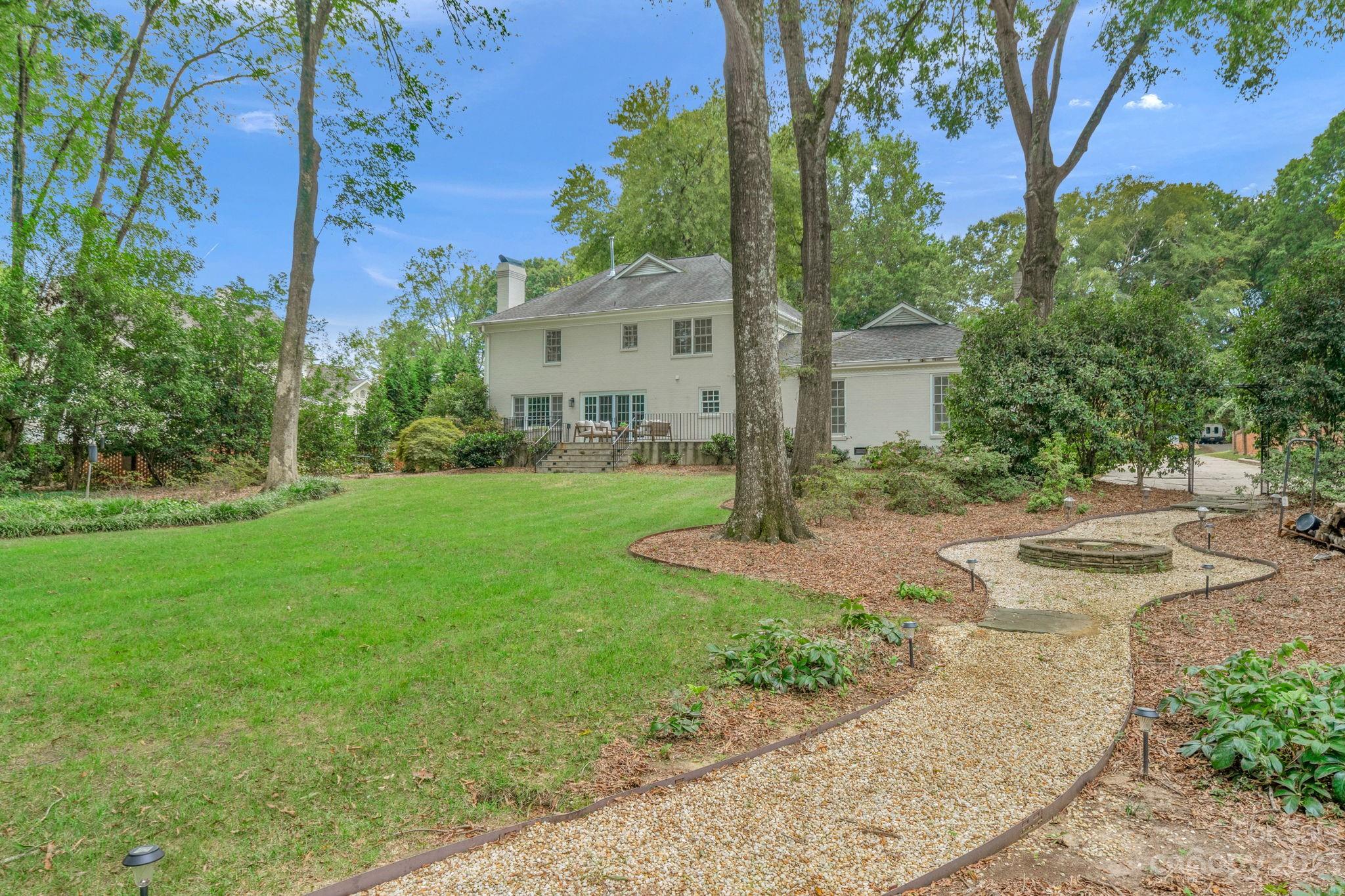 2610 Peary Court
