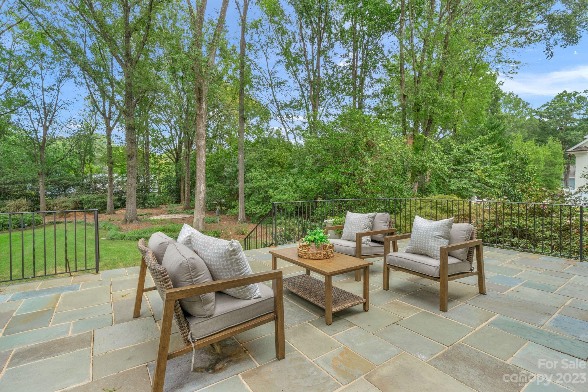 2610 Peary Court