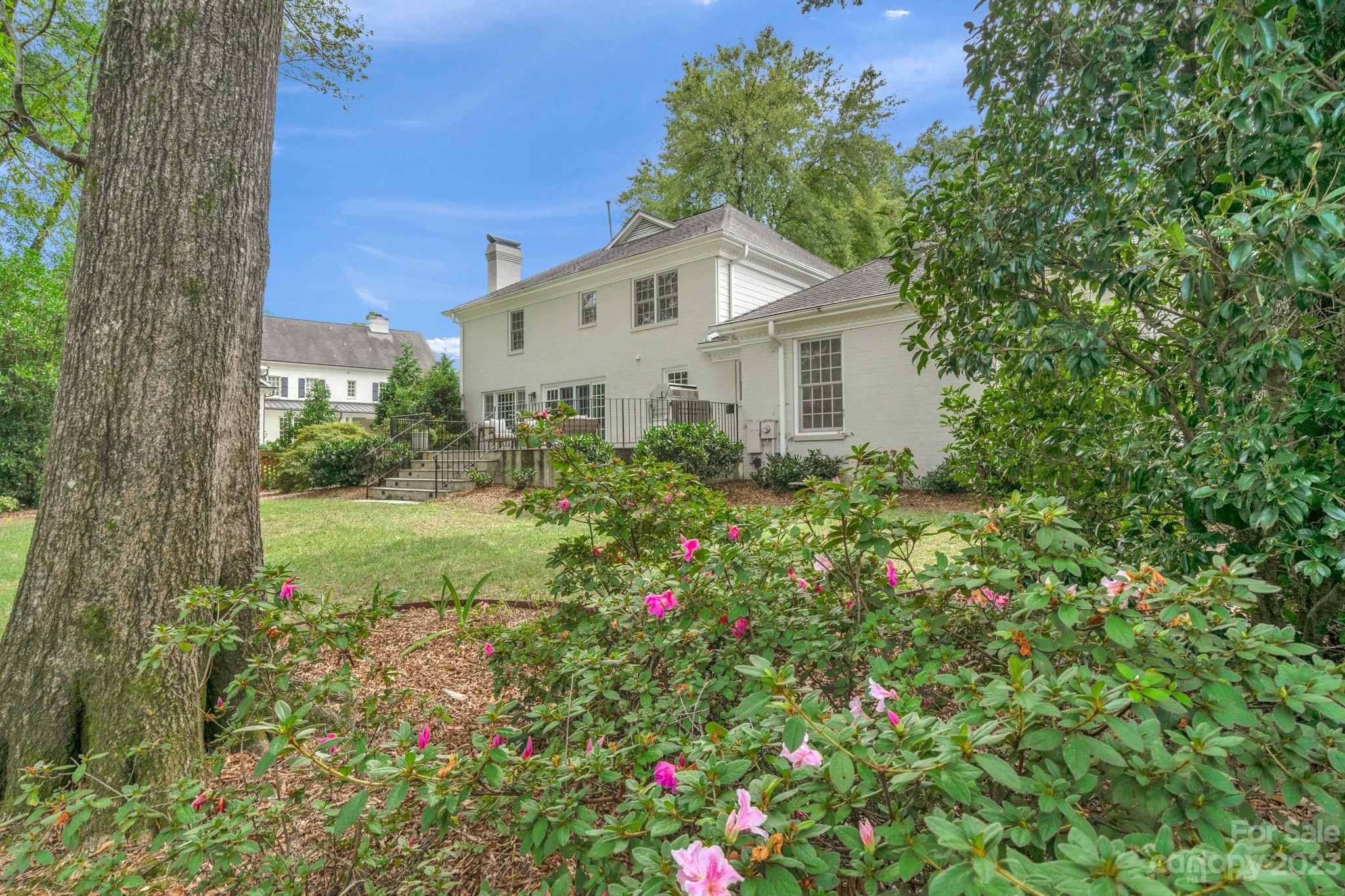 2610 Peary Court