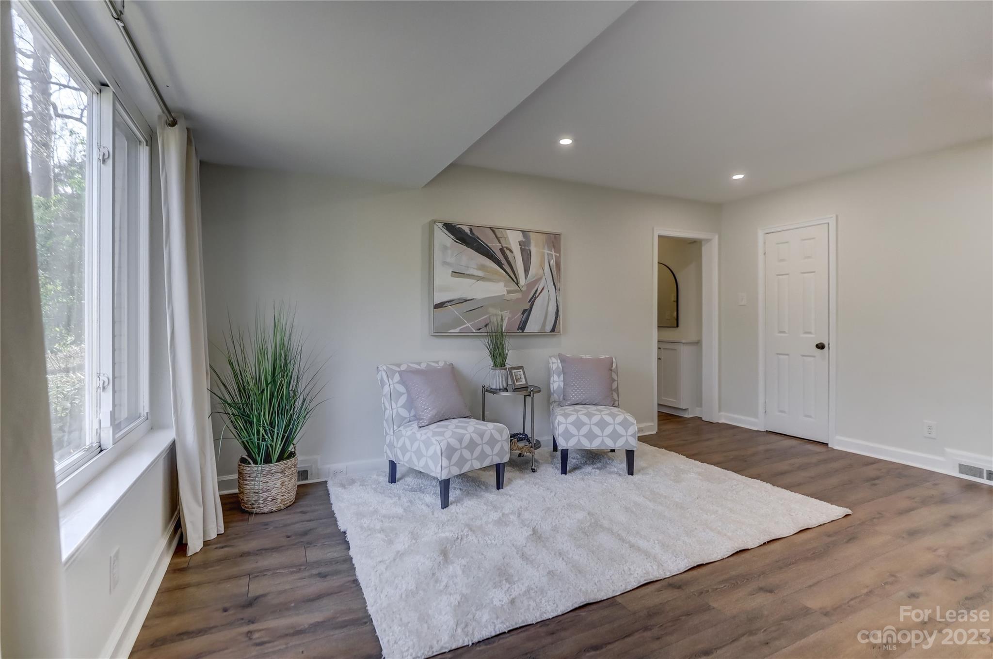 3325 Eastwood Drive