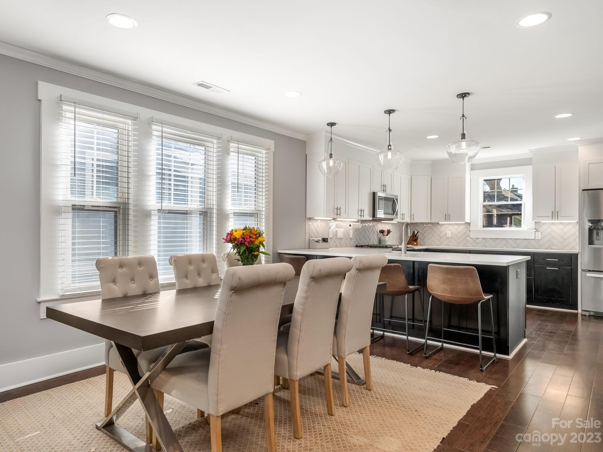 405 W Park Avenue