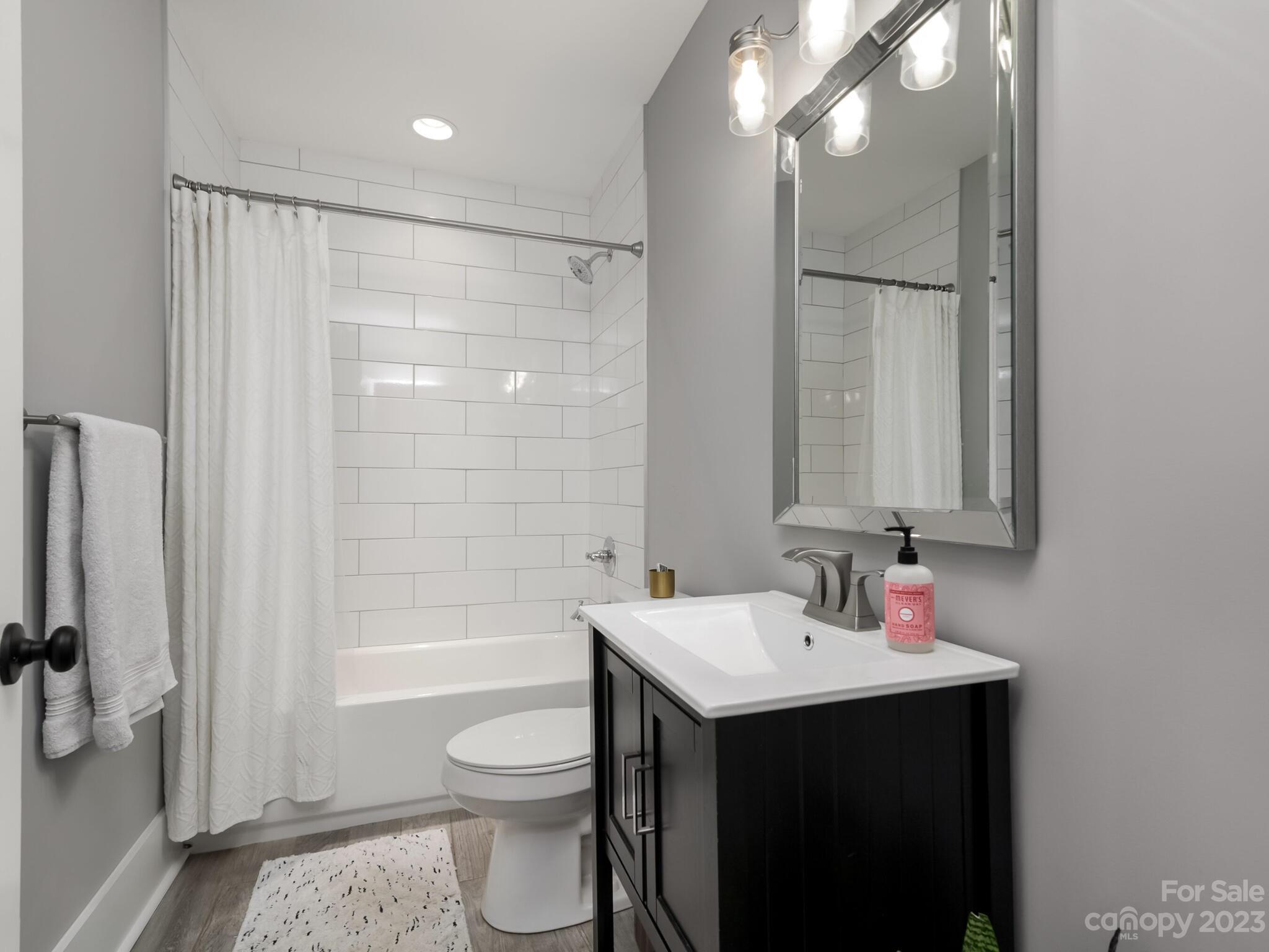 405 W Park Avenue