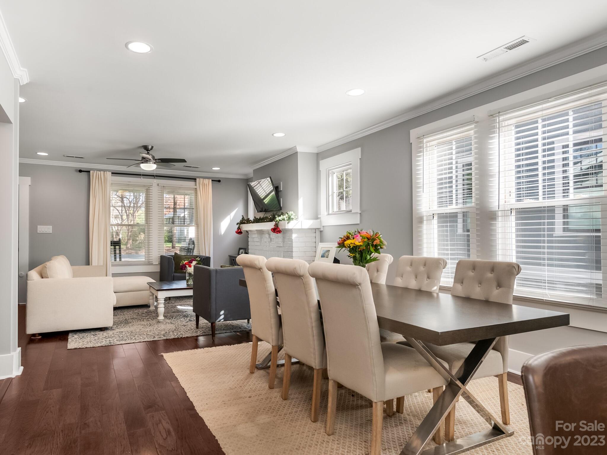 405 W Park Avenue