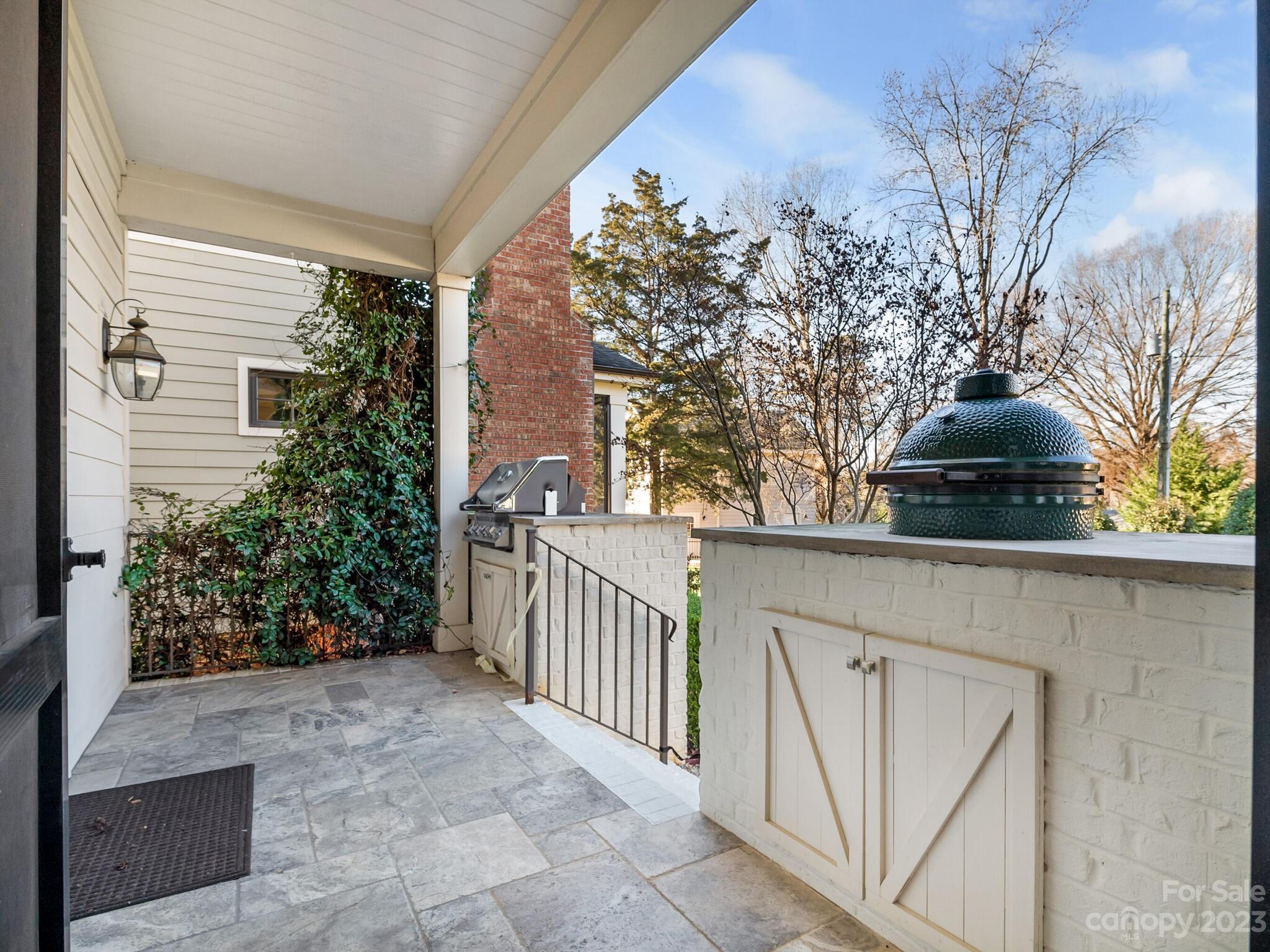 171 N Canterbury Road