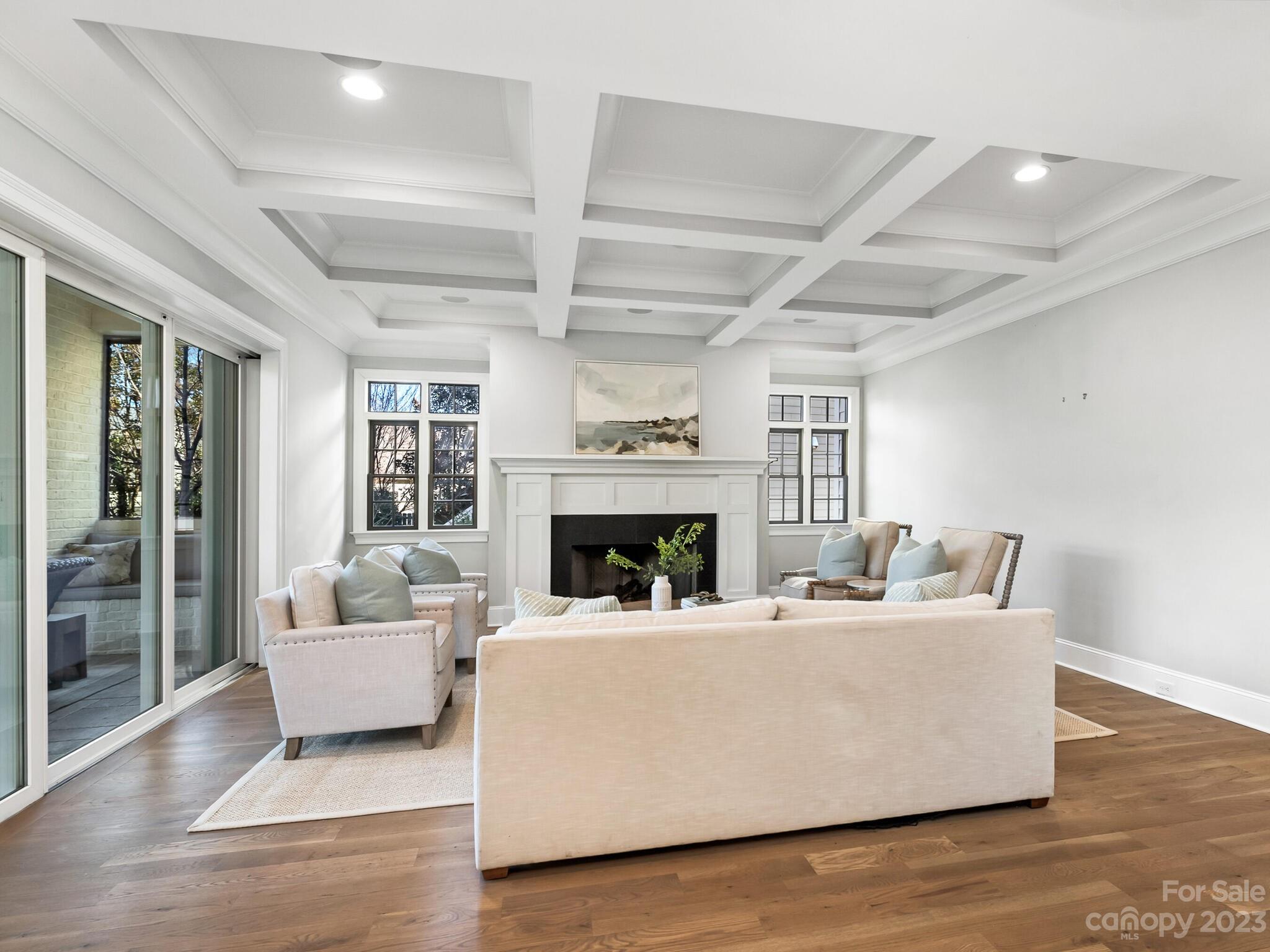 171 N Canterbury Road