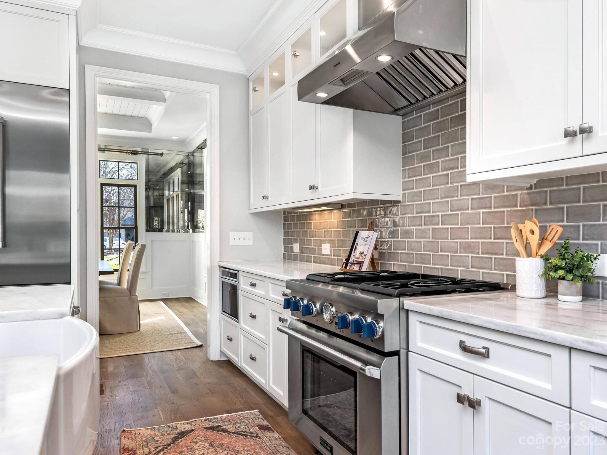 171 N Canterbury Road