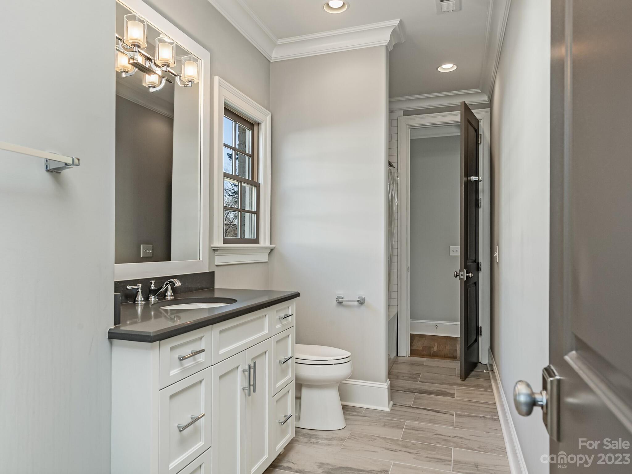 171 N Canterbury Road