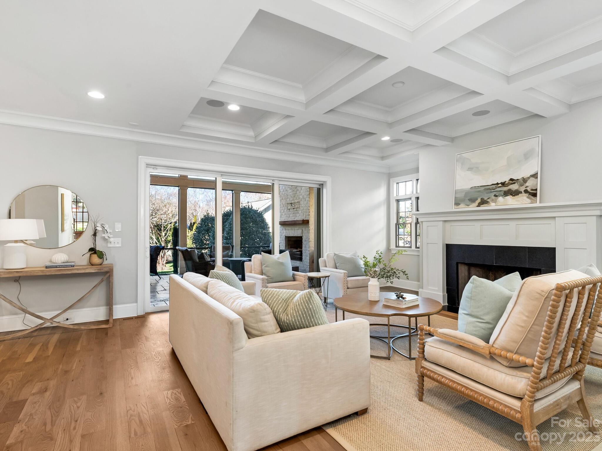 171 N Canterbury Road