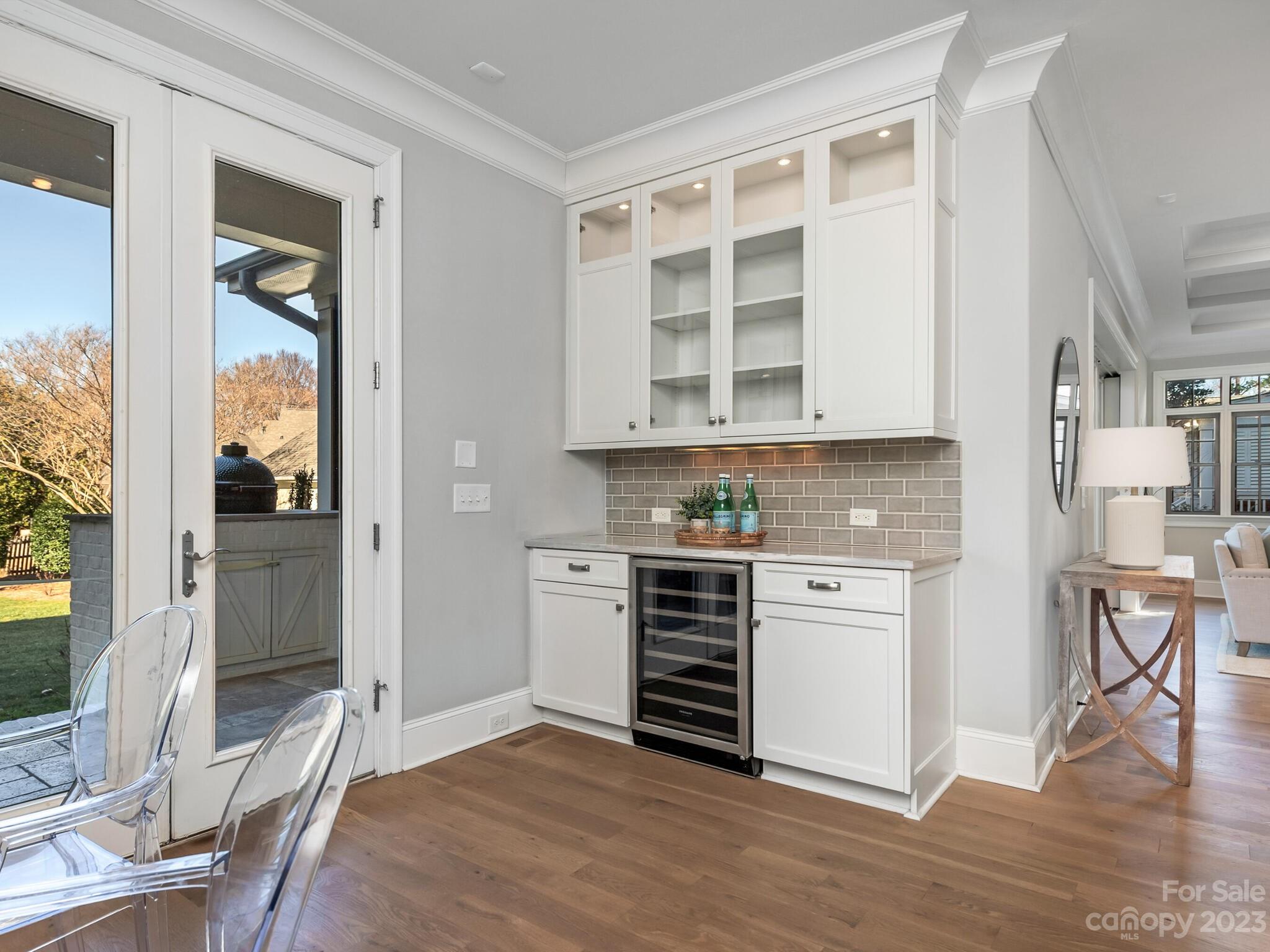 171 N Canterbury Road