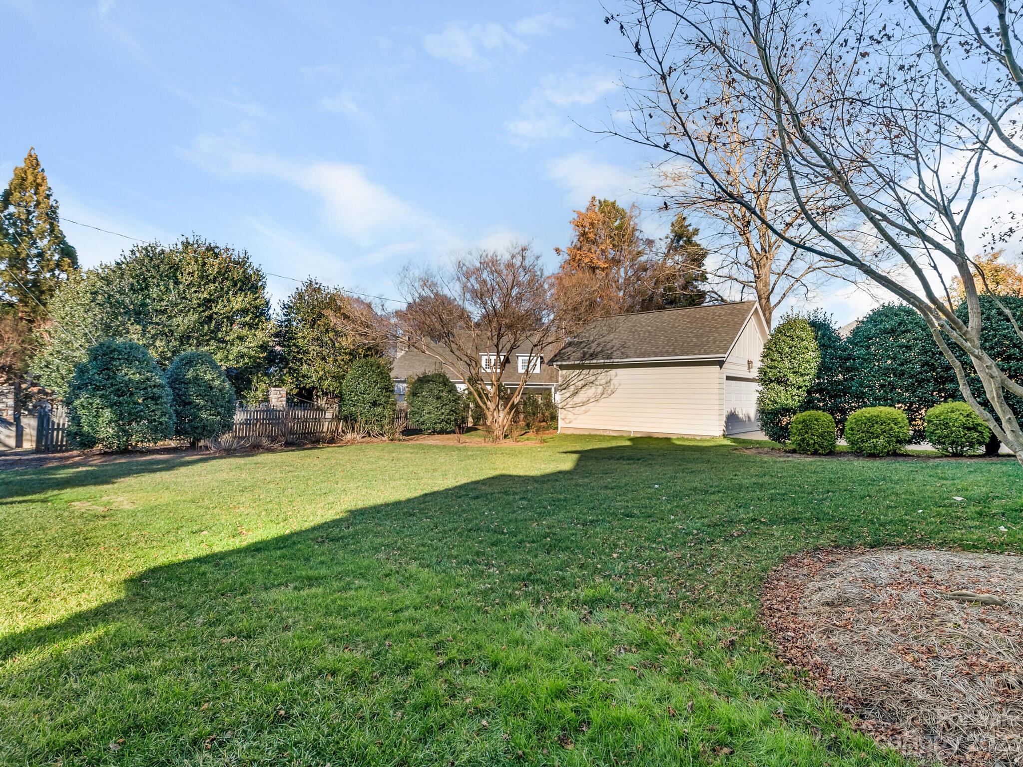 171 N Canterbury Road