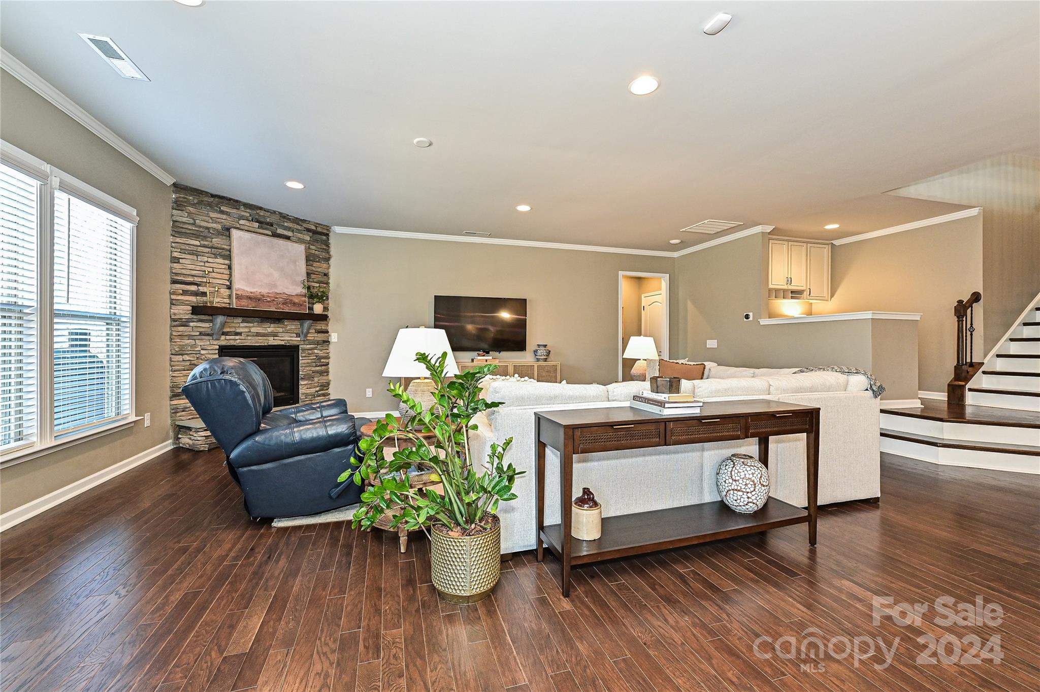 18028 Flowering Oak Court