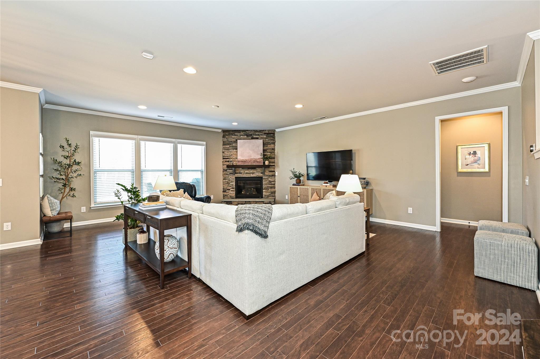 18028 Flowering Oak Court