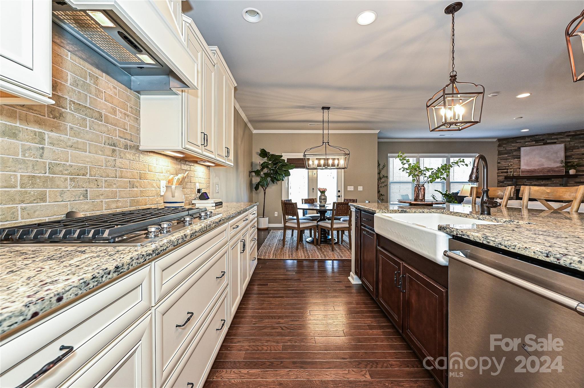 18028 Flowering Oak Court