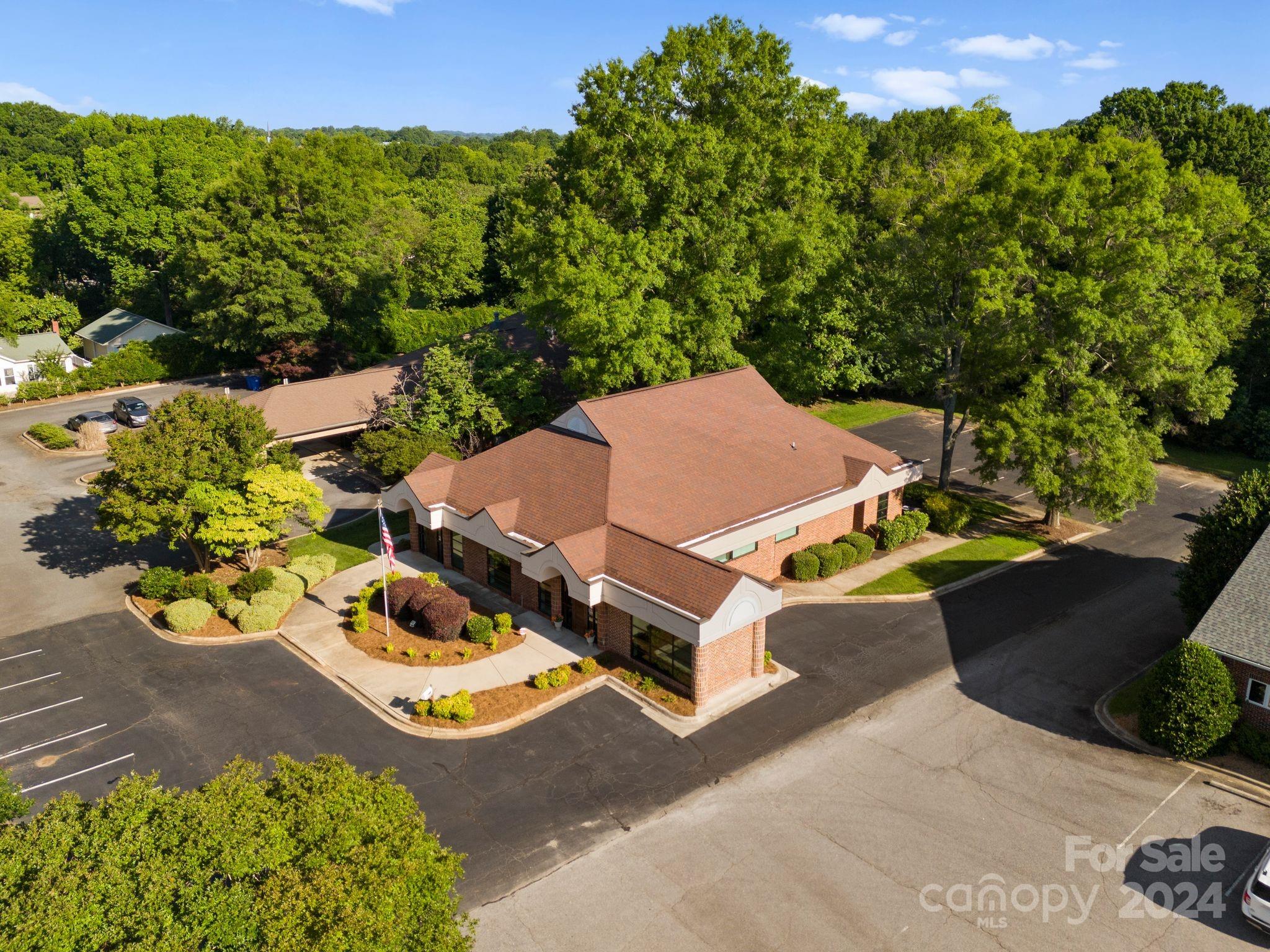 642 Carpenter Avenue