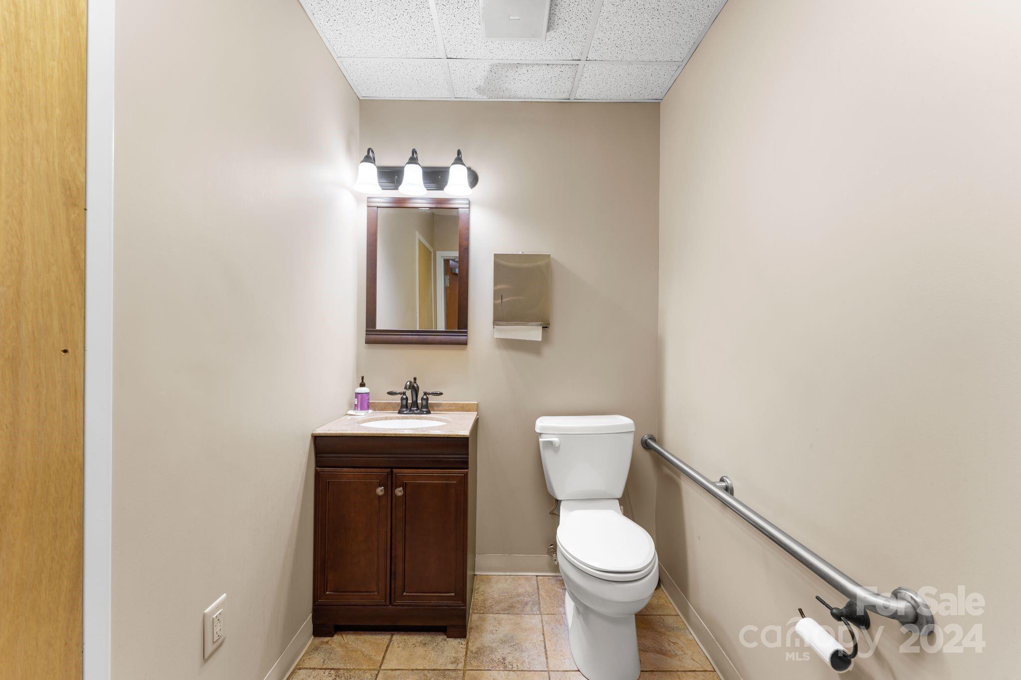 642 Carpenter Avenue