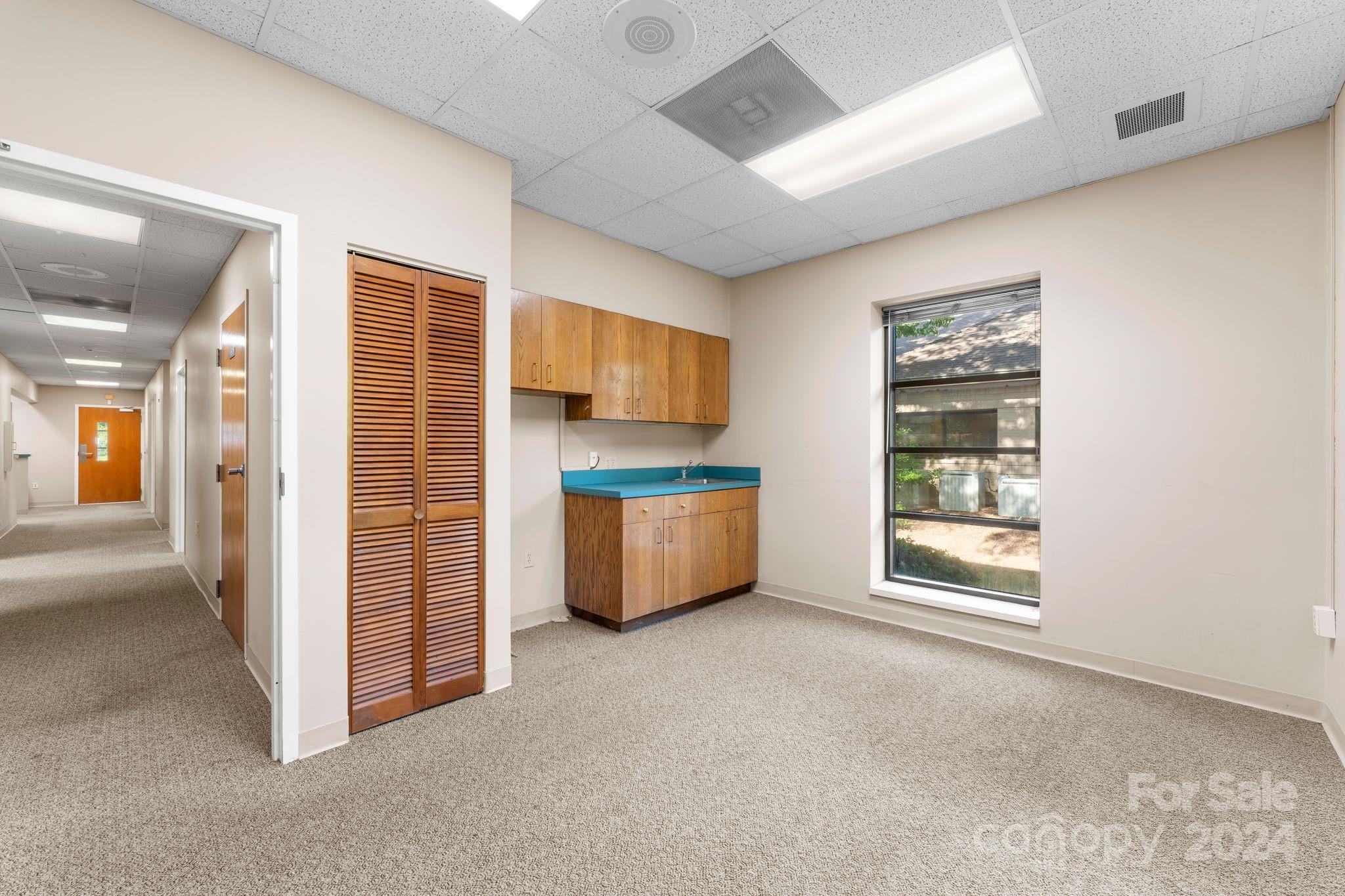 642 Carpenter Avenue