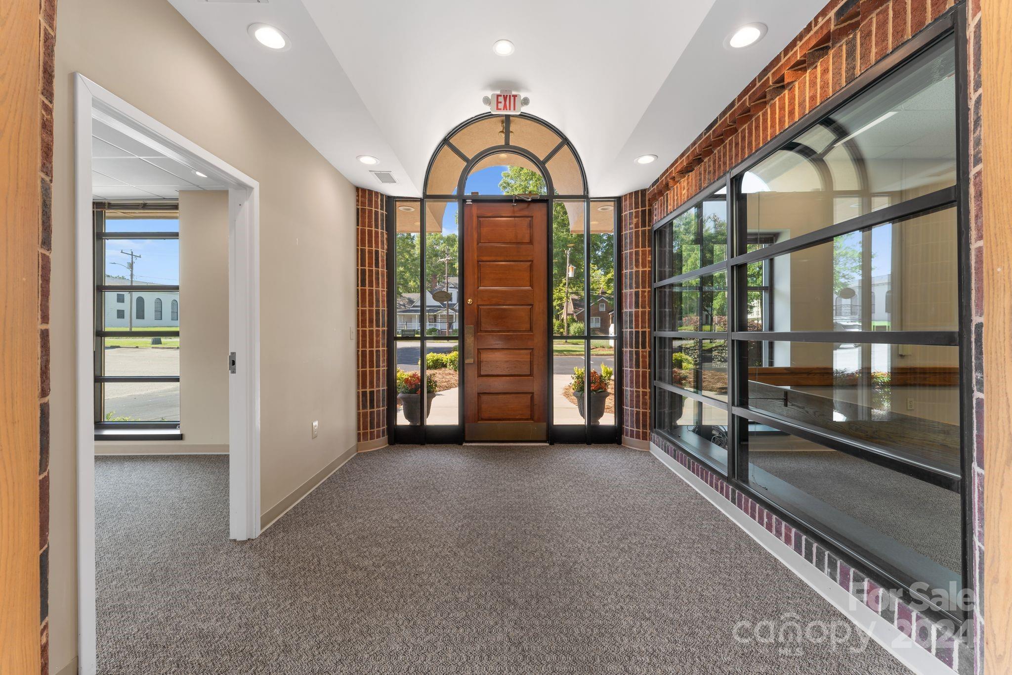 642 Carpenter Avenue