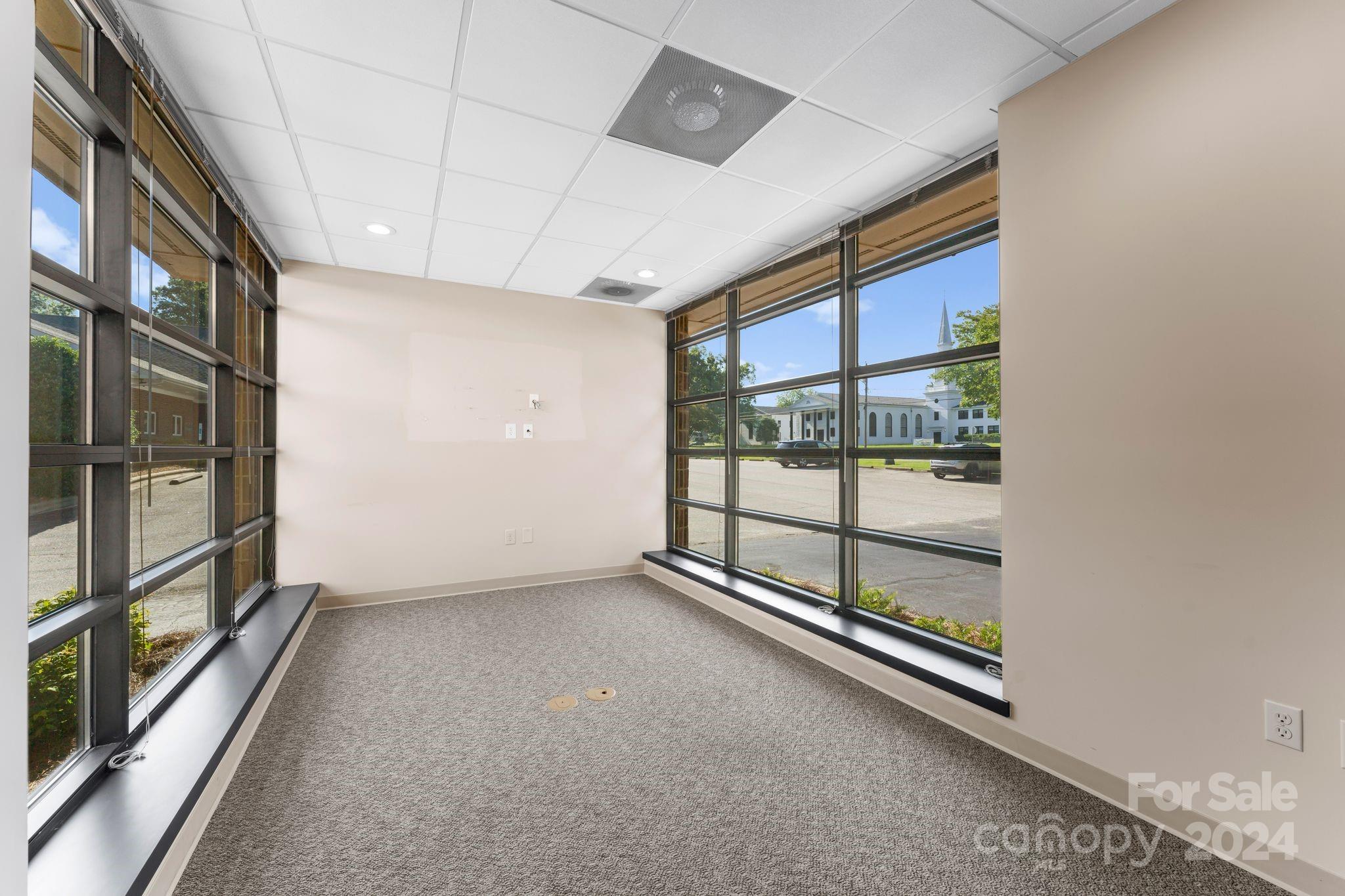 642 Carpenter Avenue