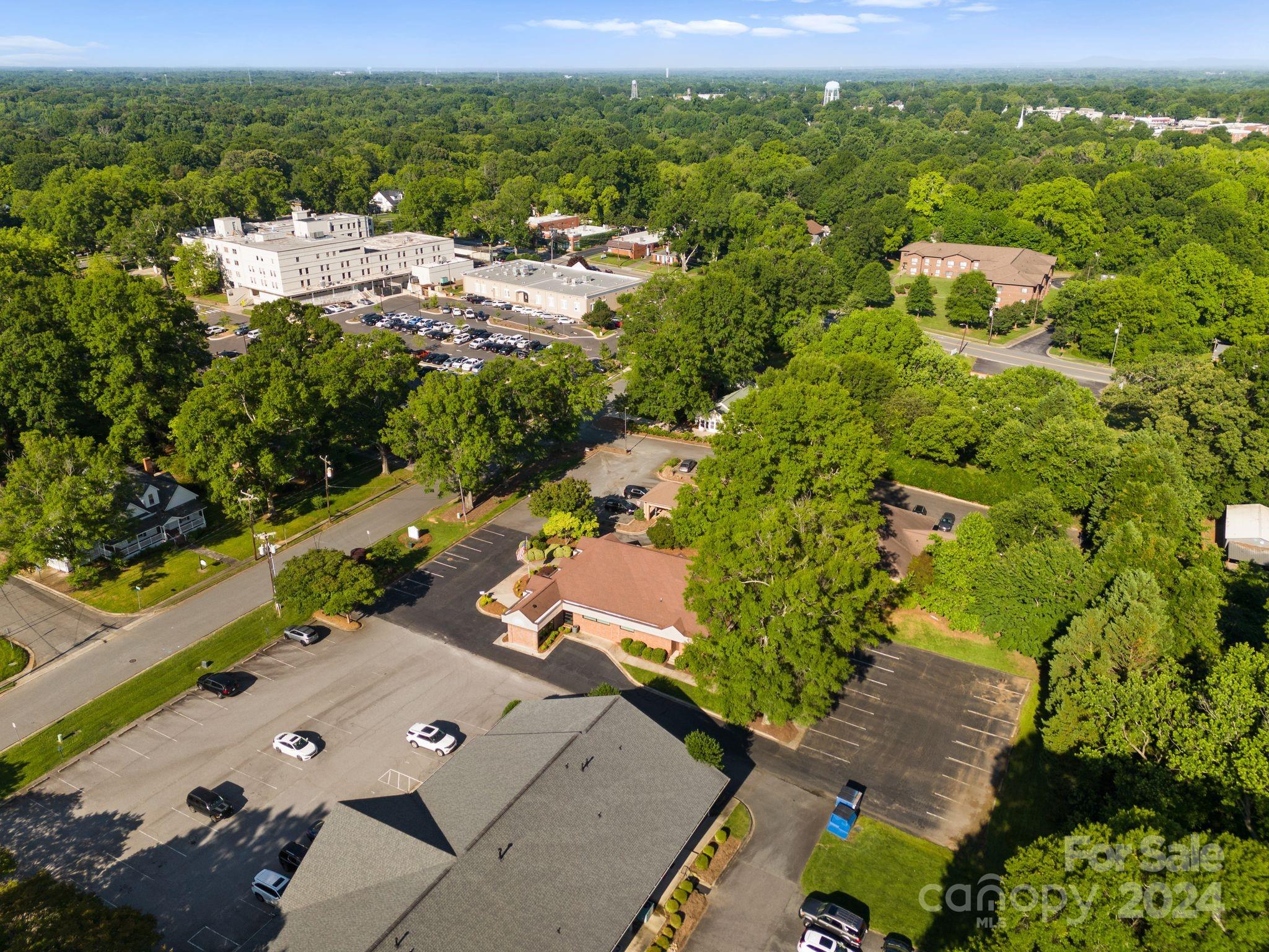 642 Carpenter Avenue