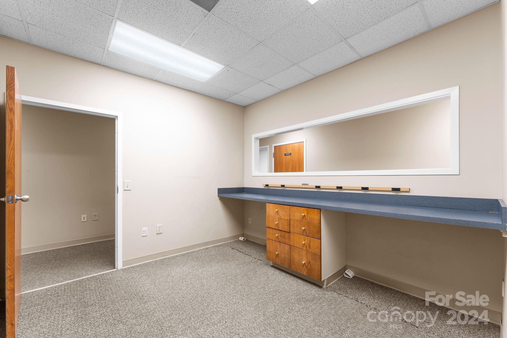 642 Carpenter Avenue