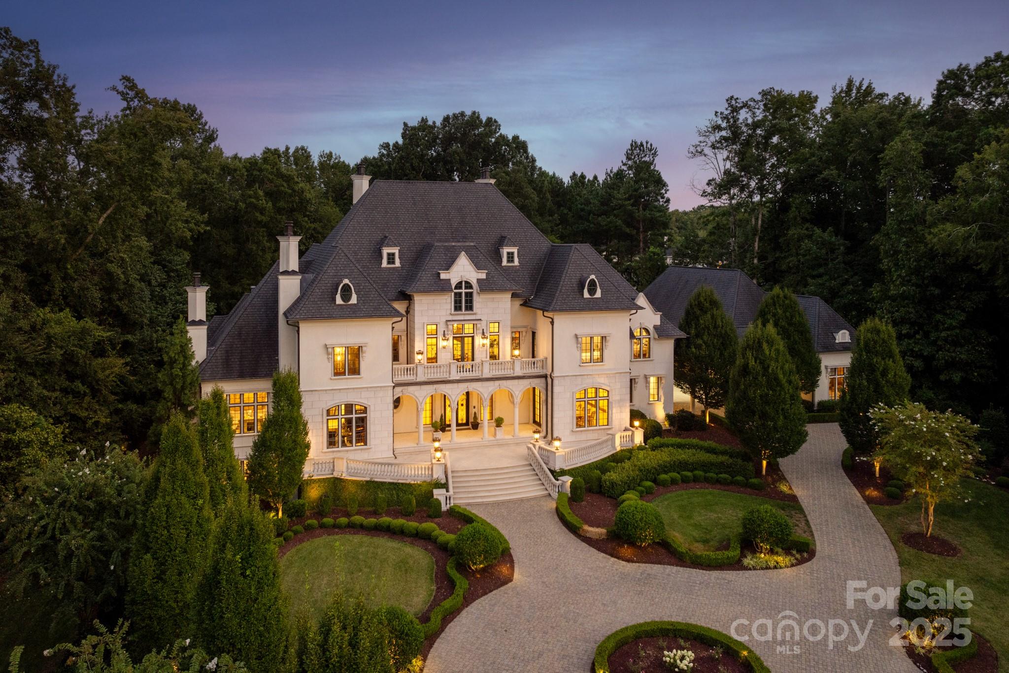 423 Oakmont Lane