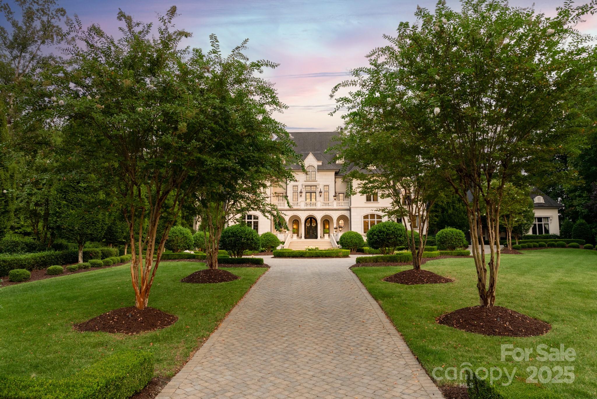 423 Oakmont Lane