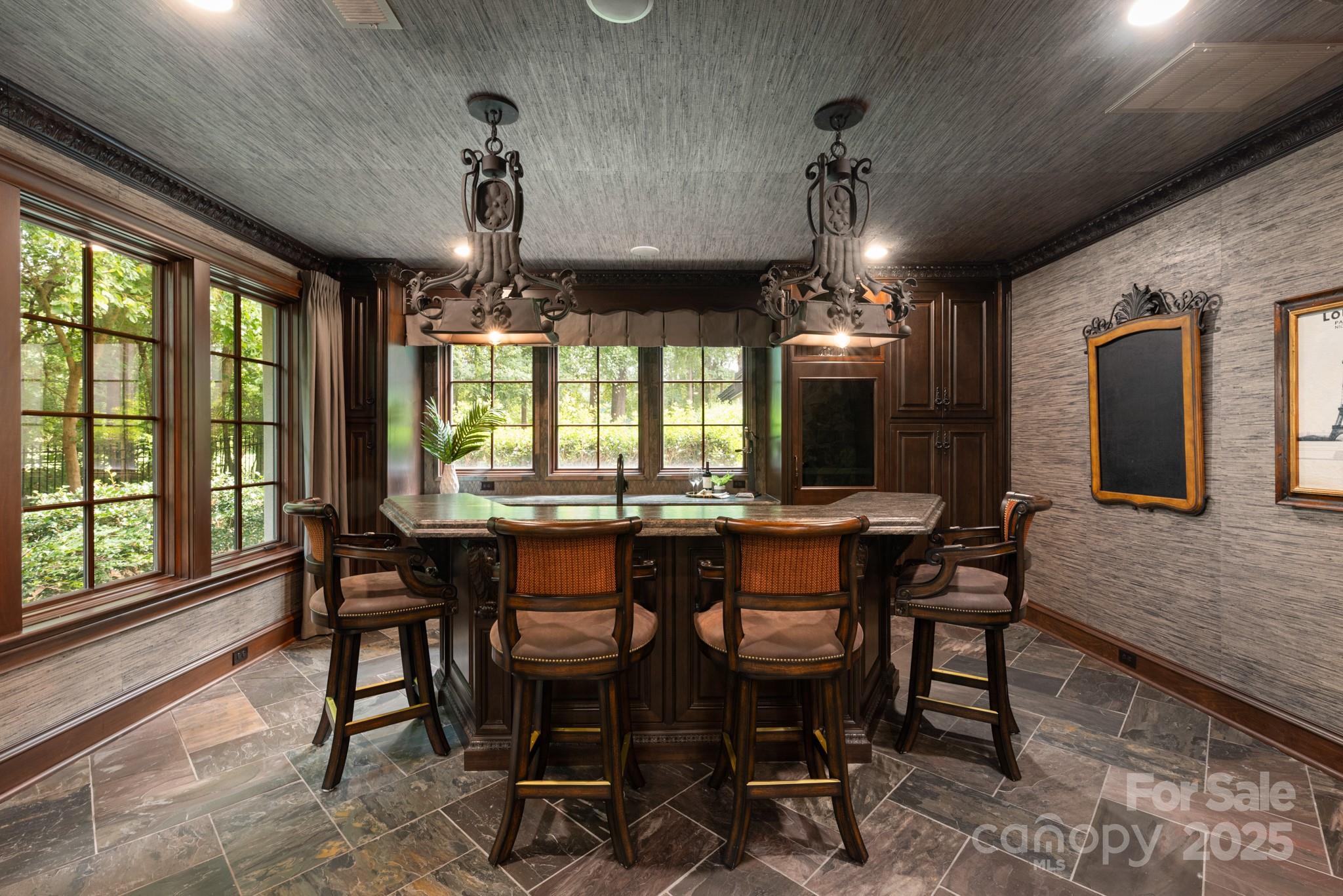 423 Oakmont Lane