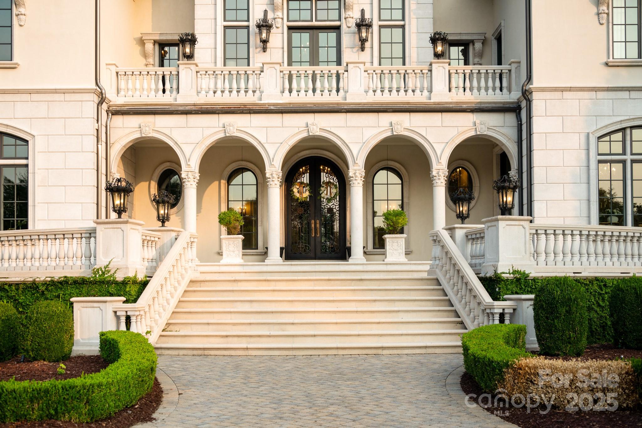 423 Oakmont Lane