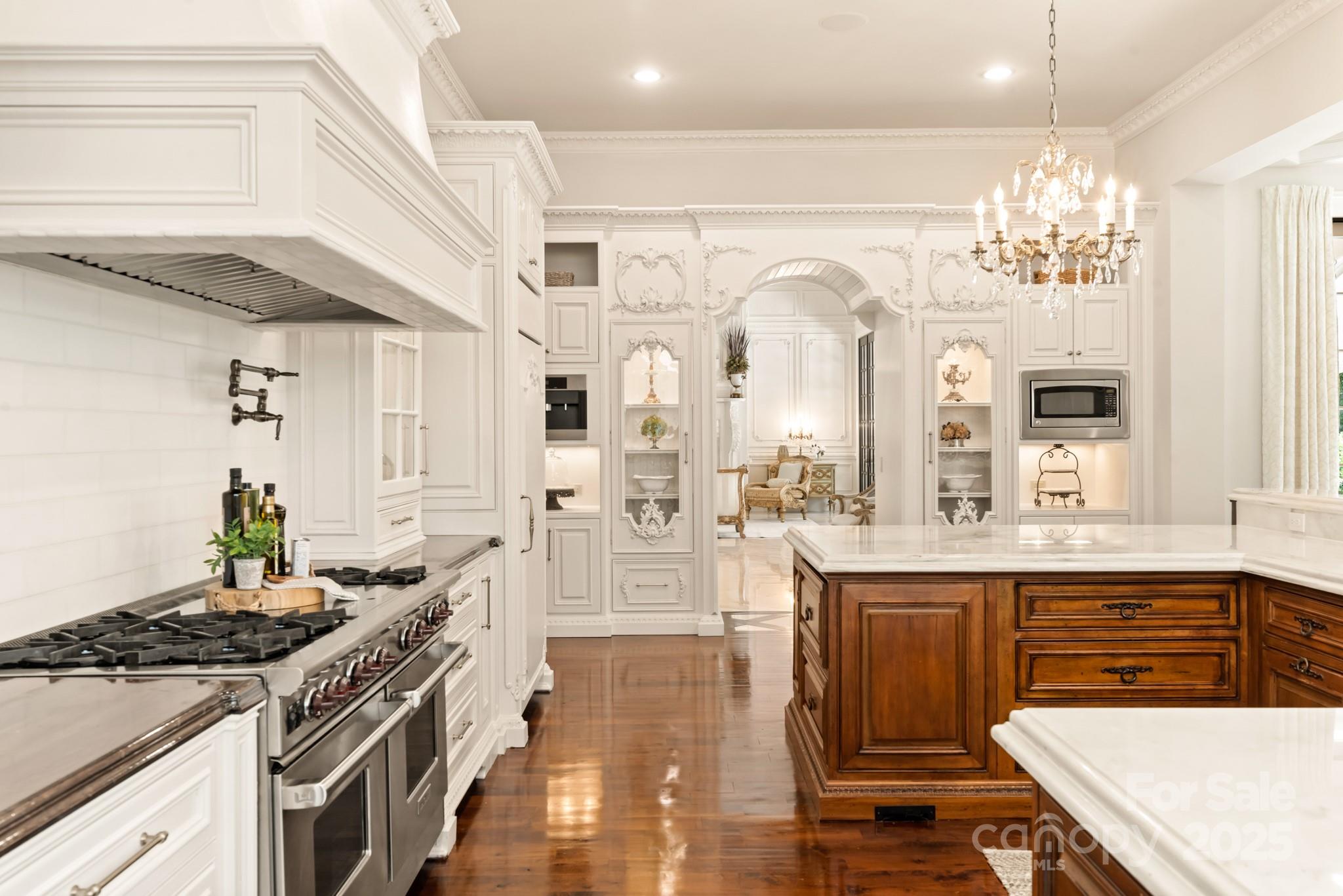 423 Oakmont Lane