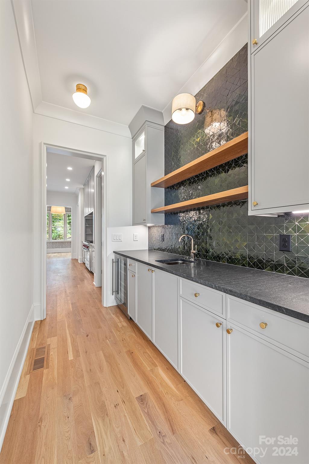 5423 Finsbury Place